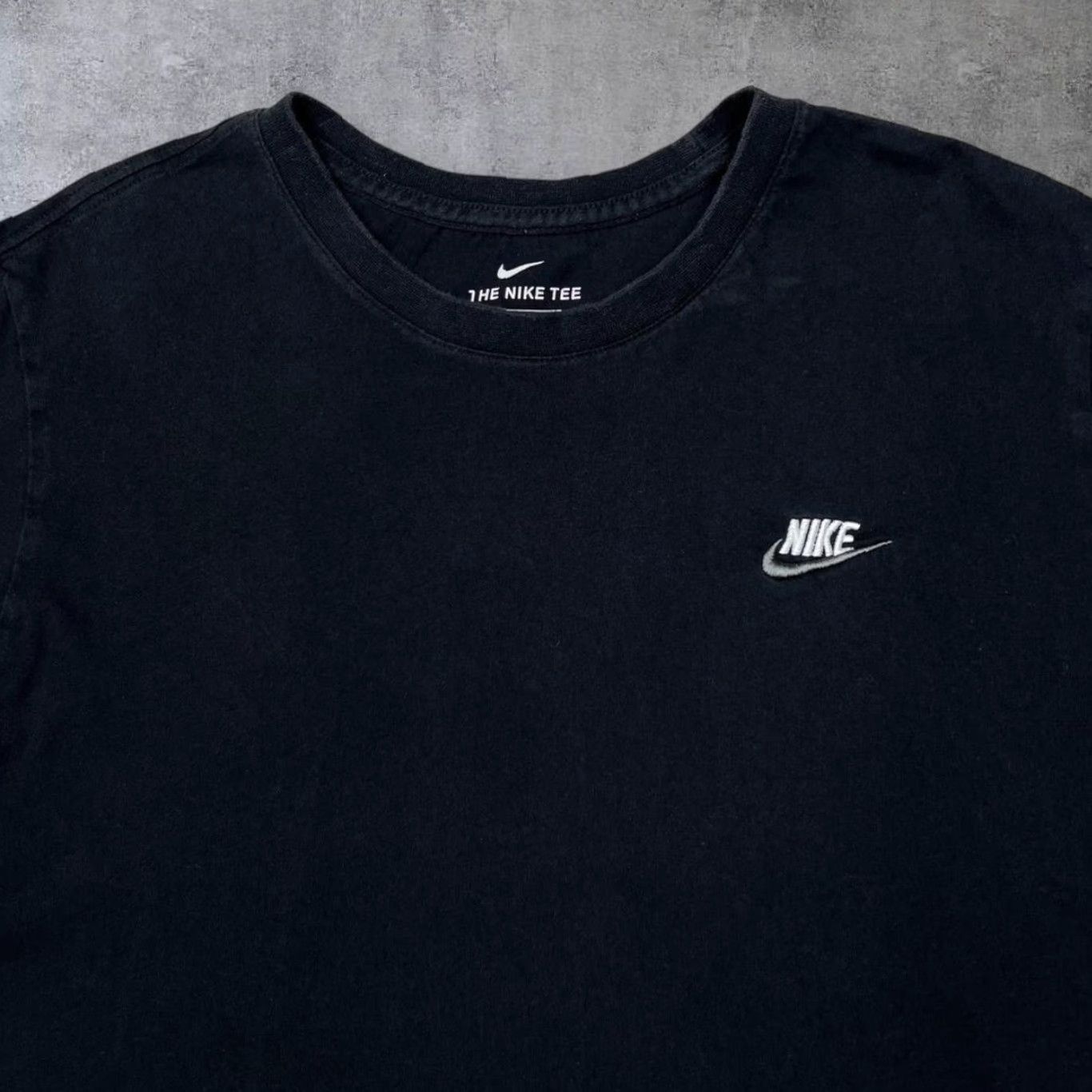 Nike Nike Classic Basic Embroidered Mini Logo Short Sleeve Cotton Black T-Shirt XL Men Size US XL / EU 56 / 4 - 3 Thumbnail