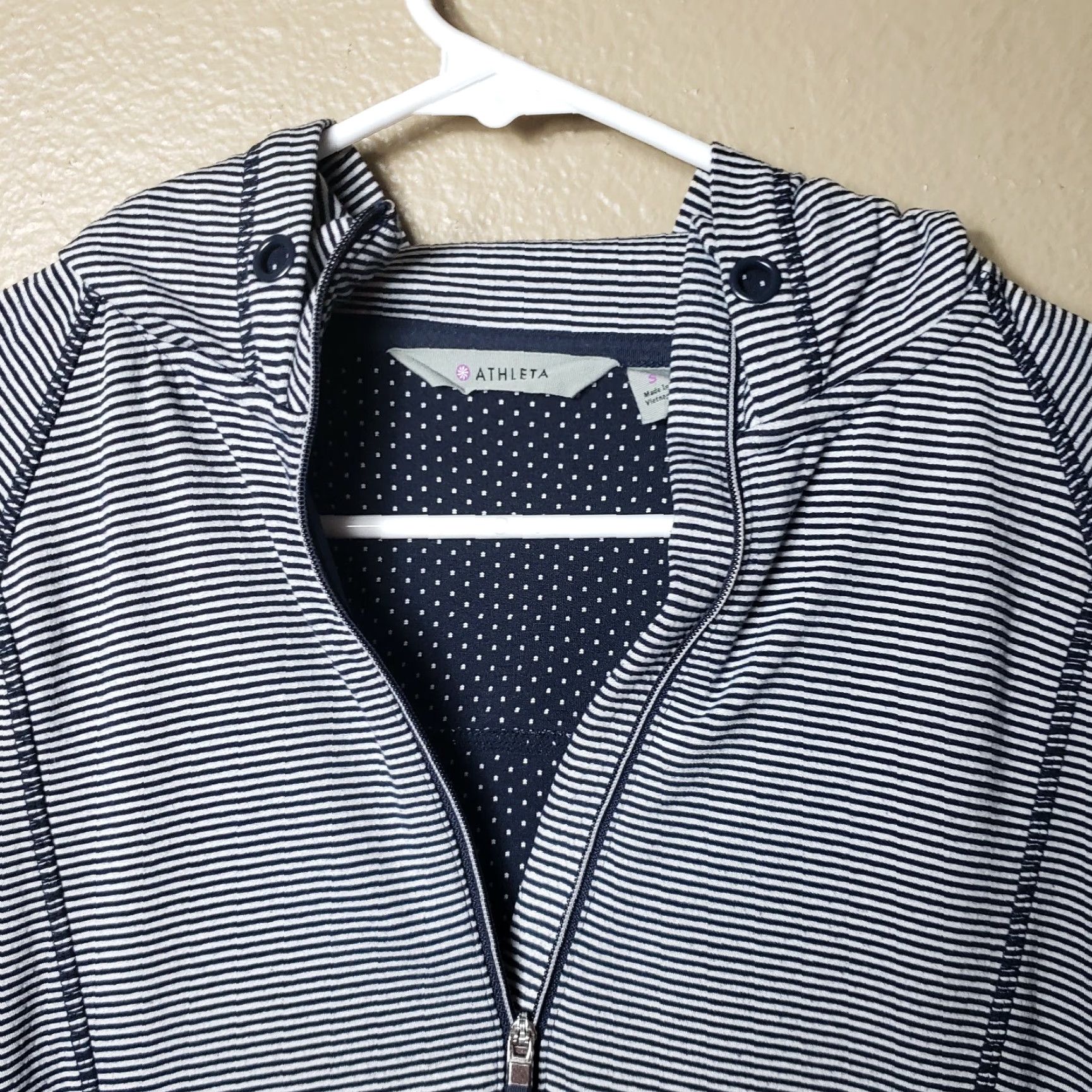 Athleta Athleta Hoodie Womens - Size S - Pullover - 1/2 Zip - Striped Blue/White - Activewear - 90s? (No, wrong) Size S / US 4 / IT 40 - 8 Thumbnail