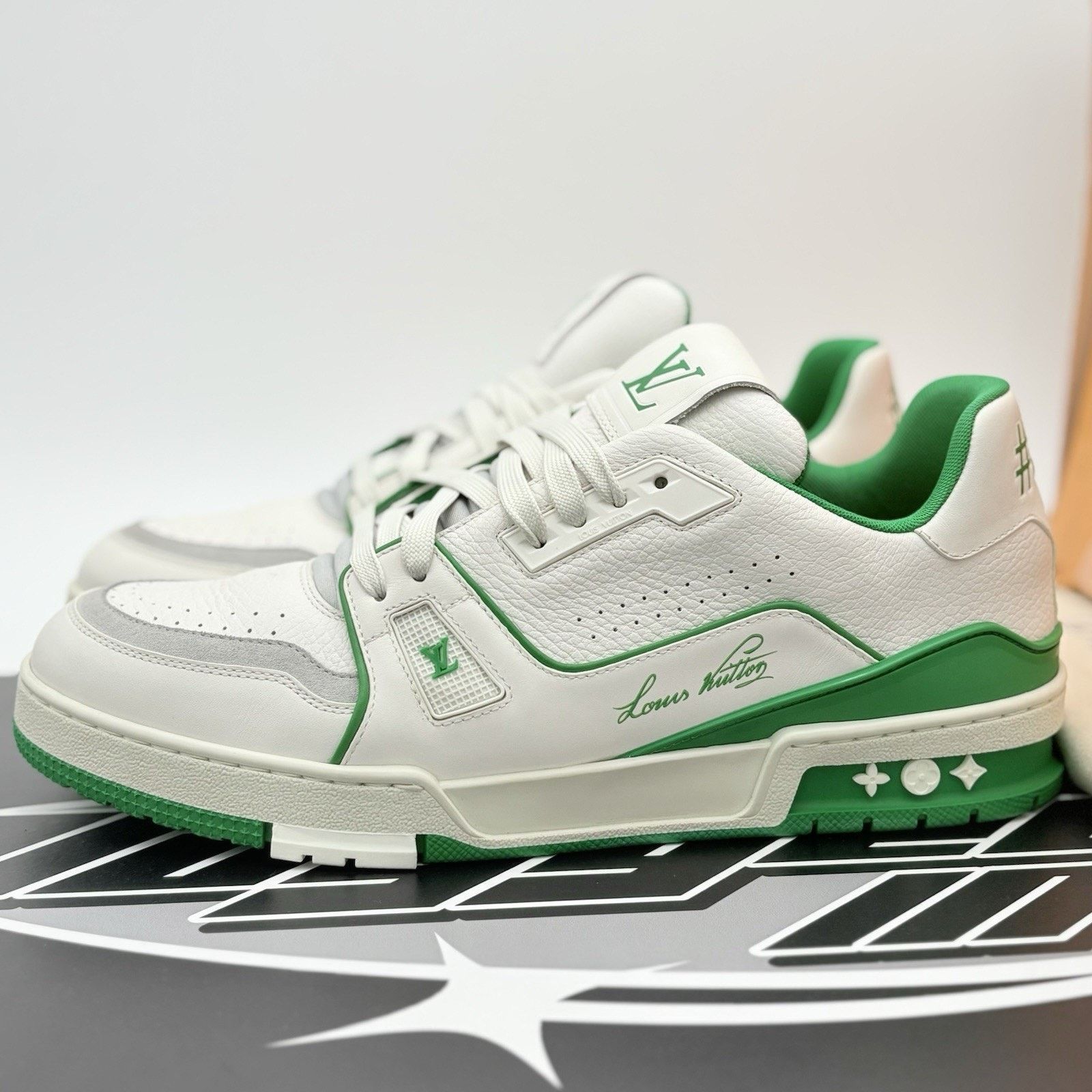 Louis Vuitton Louis Vuitton Trainer ' White Green ' | ONLY WORN 1-3x Size US 10.5 / EU 43-44 - 1 Thumbnail