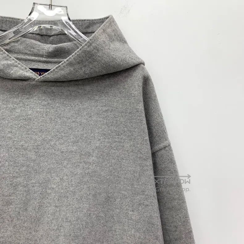 Louis Vuitton Louis Vuitton Grey tag sheet wool hooded long sleeve sweat Size US L / EU 52-54 / 3 - 3 Thumbnail
