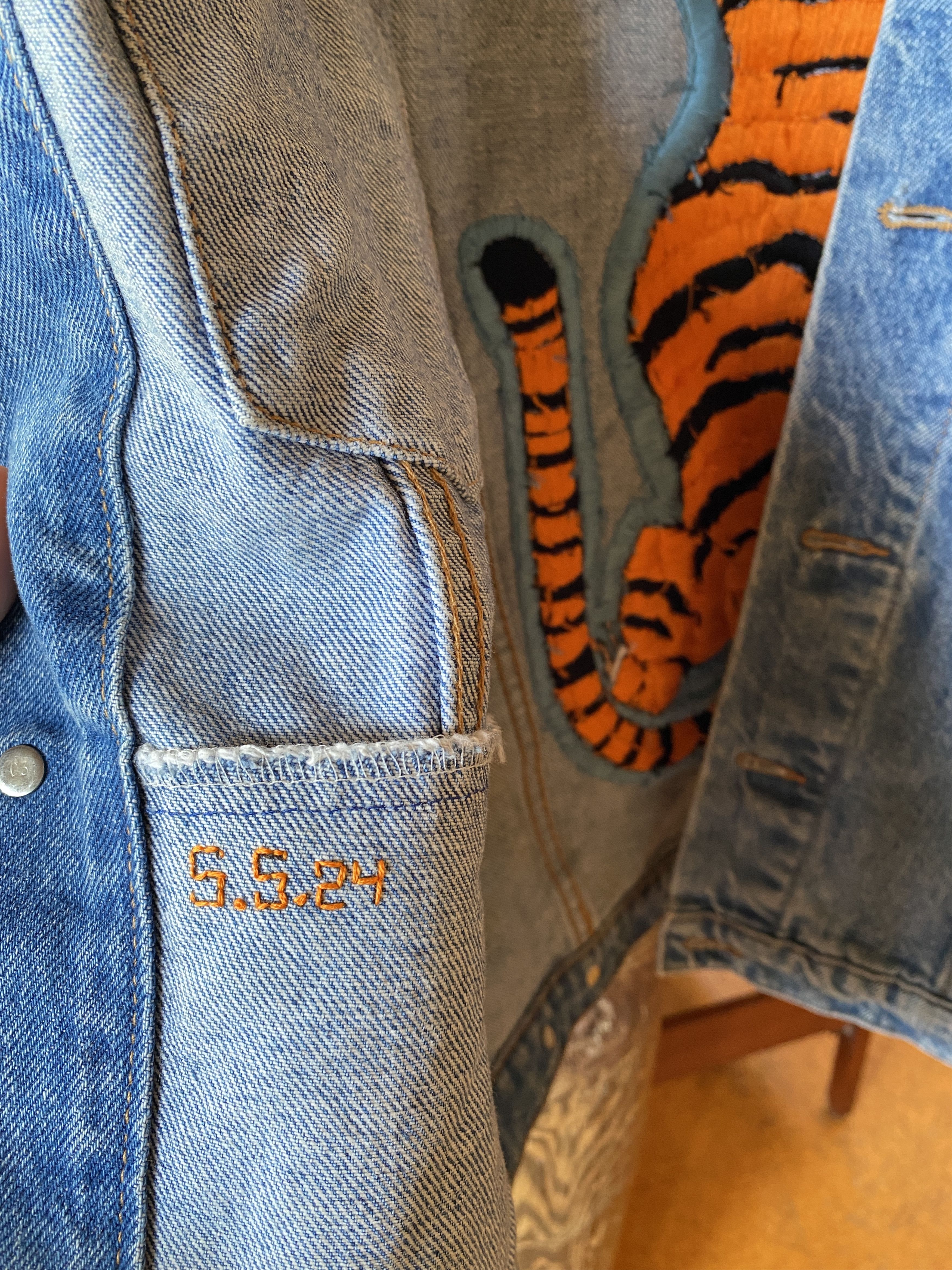 Levi's Vintage Clothing Vintage Levi’s Vest with Tiger Embroidery Size US S / EU 44-46 / 1 - 3 Thumbnail