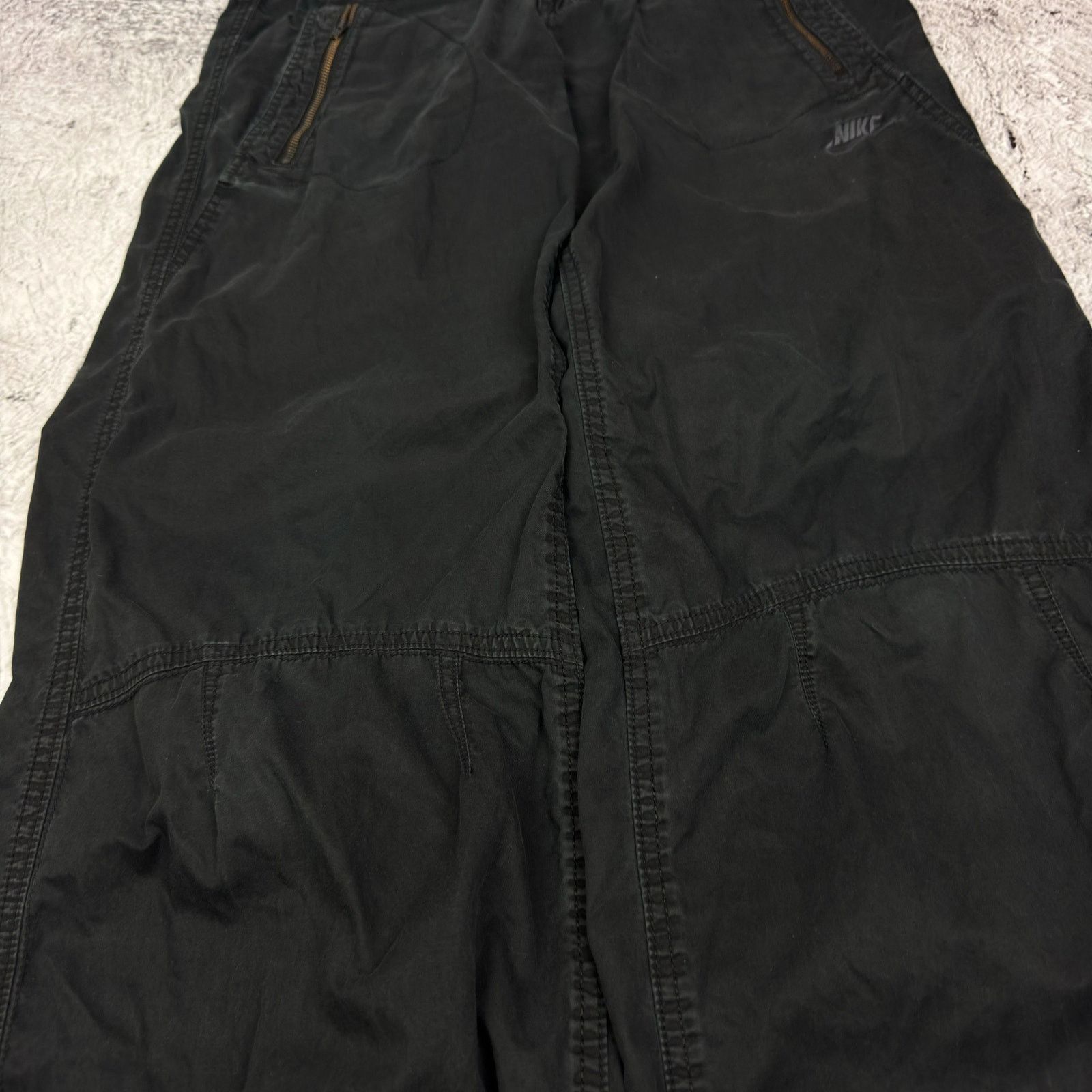 Nike Nike Sportswear Women's Black Spellout Straight Leg Pants Size 30" / US 8 / IT 44 - 4 Thumbnail