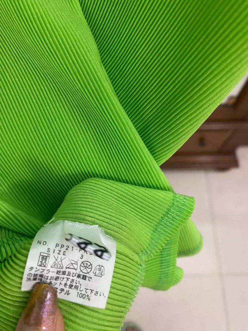 Issey Miyake Issey Miyake Green pleated short-sleeved shirt Size L / US 10 / IT 46 - 5 Thumbnail