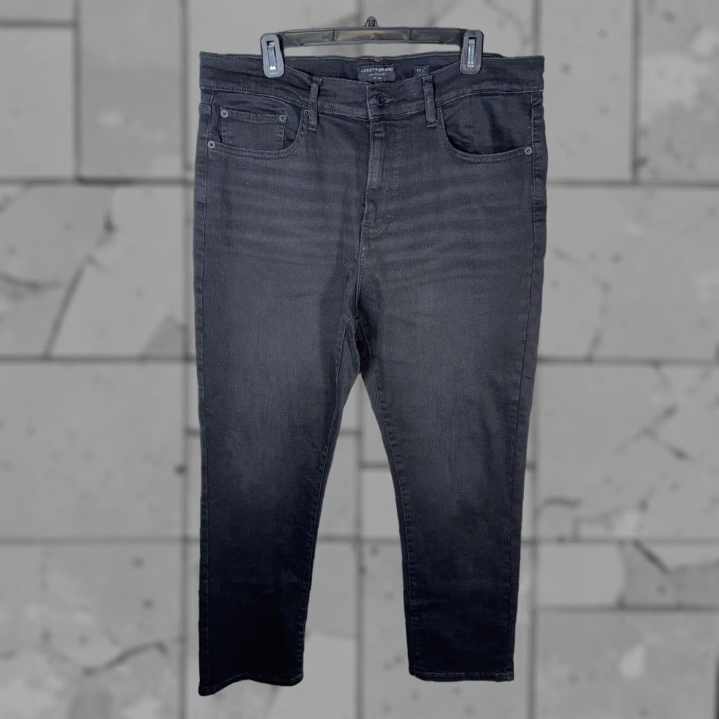 Lucky Brand Lucky Brand 410 Athletic Slim Straight Jeans Mens 36 x 30 Black Denim 5-Pocket Modern Fit 2010s Size US 36 / EU 52 - 1 Thumbnail
