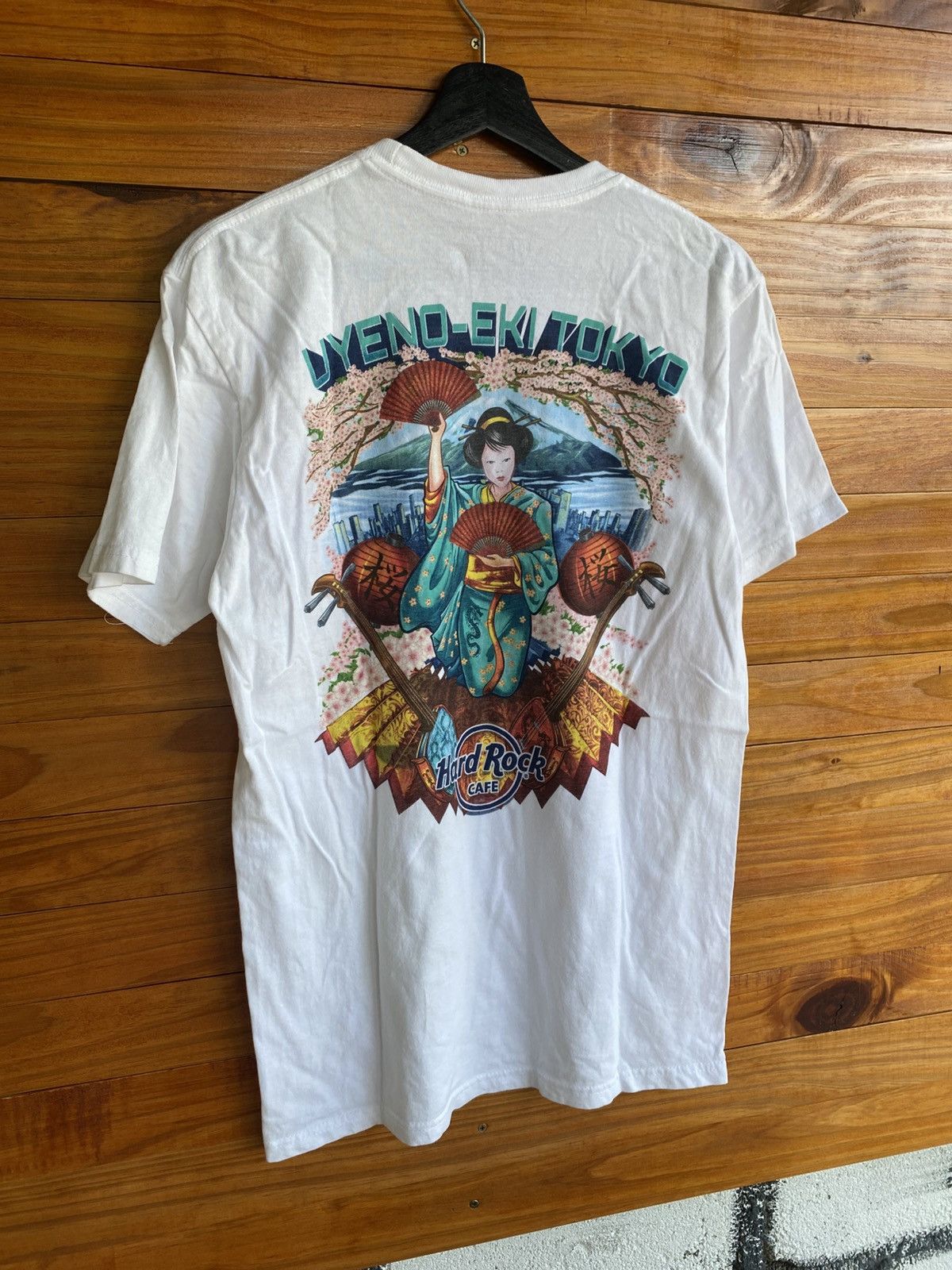 Hard Rock Cafe Vintage Hard Rock Cafe Ueno-Eki Tokyo Geisha Graphic T-Shirt Size US S / EU 44-46 / 1 - 5 Thumbnail