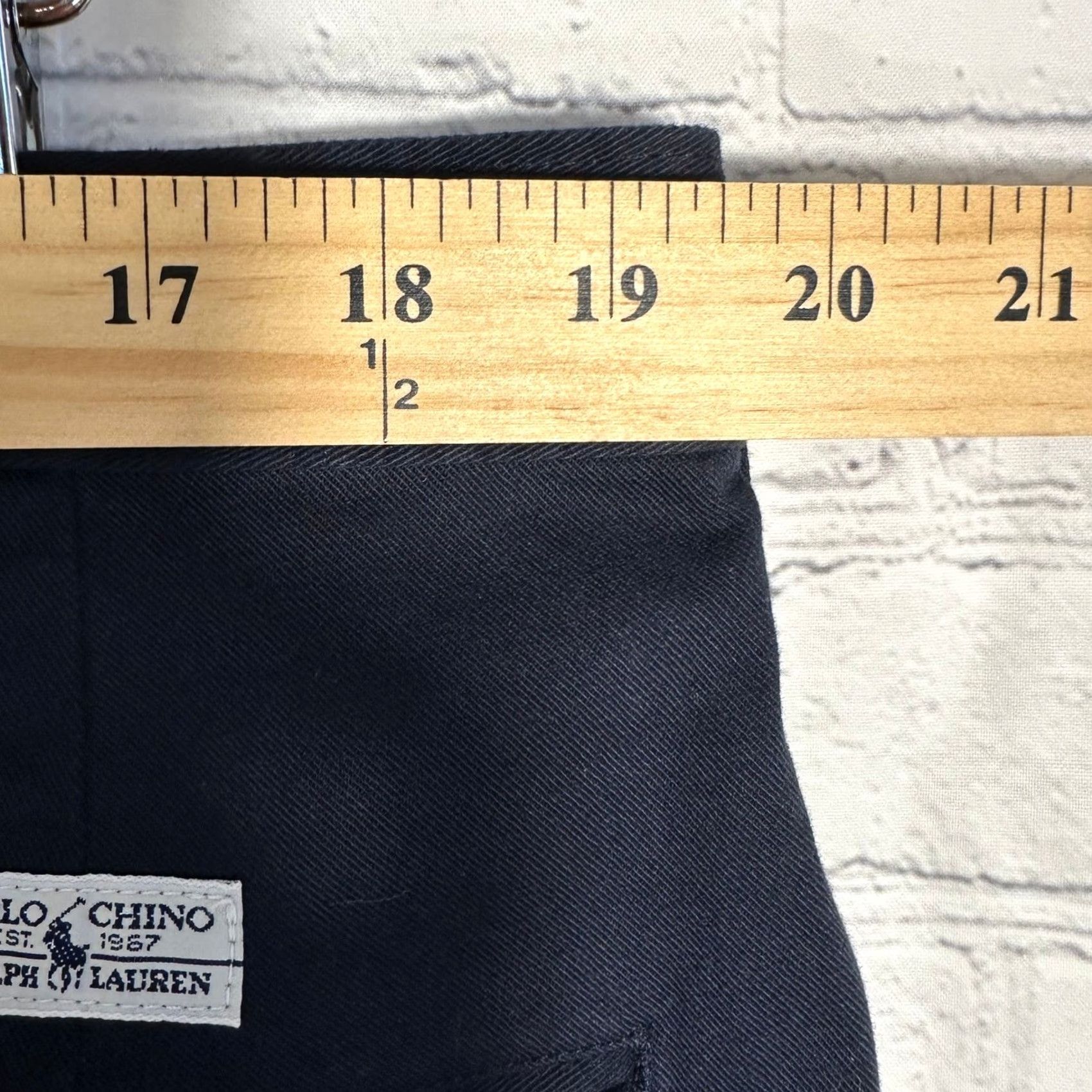 Polo Ralph Lauren VINTAGE Polo Ralph Lauren Shorts Chino Navy Blue 40 Classic Cotton Pleated 6 Inseam Mens 90s Nautical Summer Casual Travel Size US L / EU 52-54 / 3 - 4 Thumbnail
