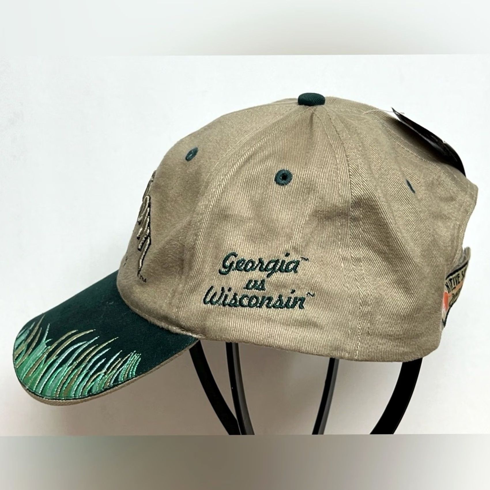 Native VINTAGE Outback Bowl Tampa Bay 2005 Georgia vs. Wisconsin Baseball Hat Cap NWT Men One Size Tan Native Sun Baseball Cap Mens Size ONE SIZE - 6 Thumbnail