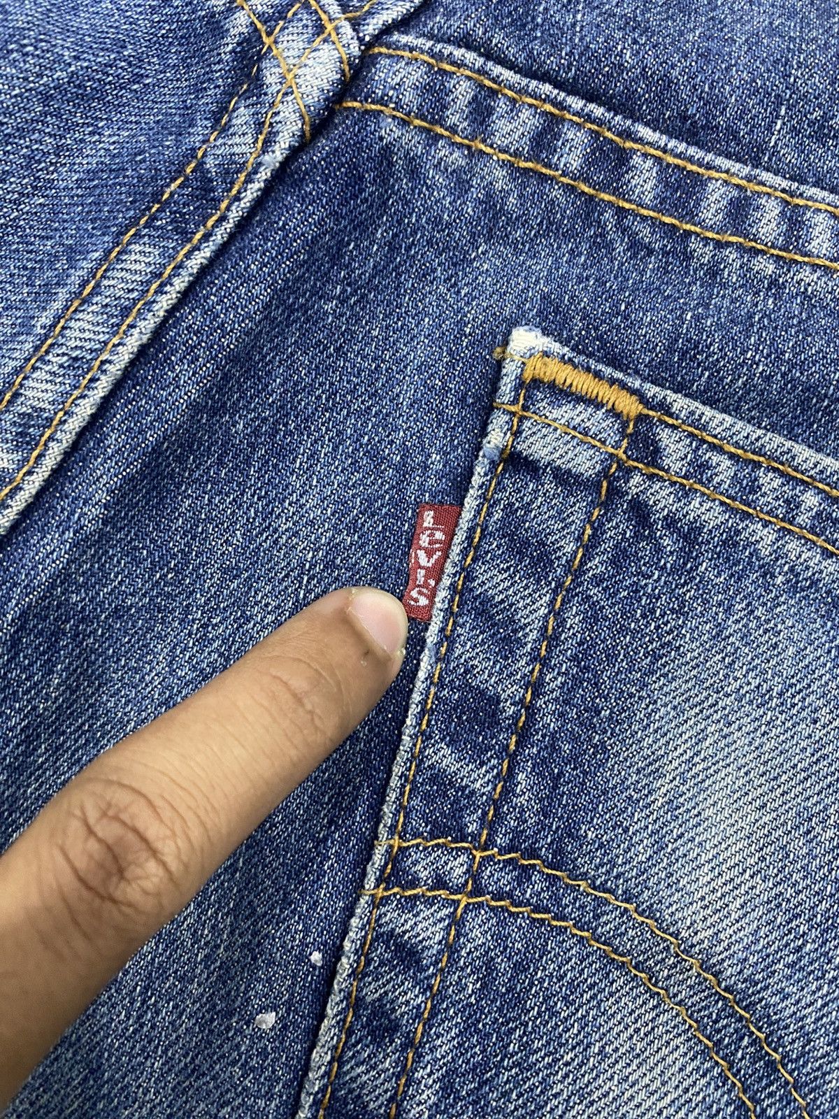 Levi's Vintage Clothing Vintage Levi’s 519 Distressed Denim Jeans Size US 30 / EU 46 - 11 Thumbnail