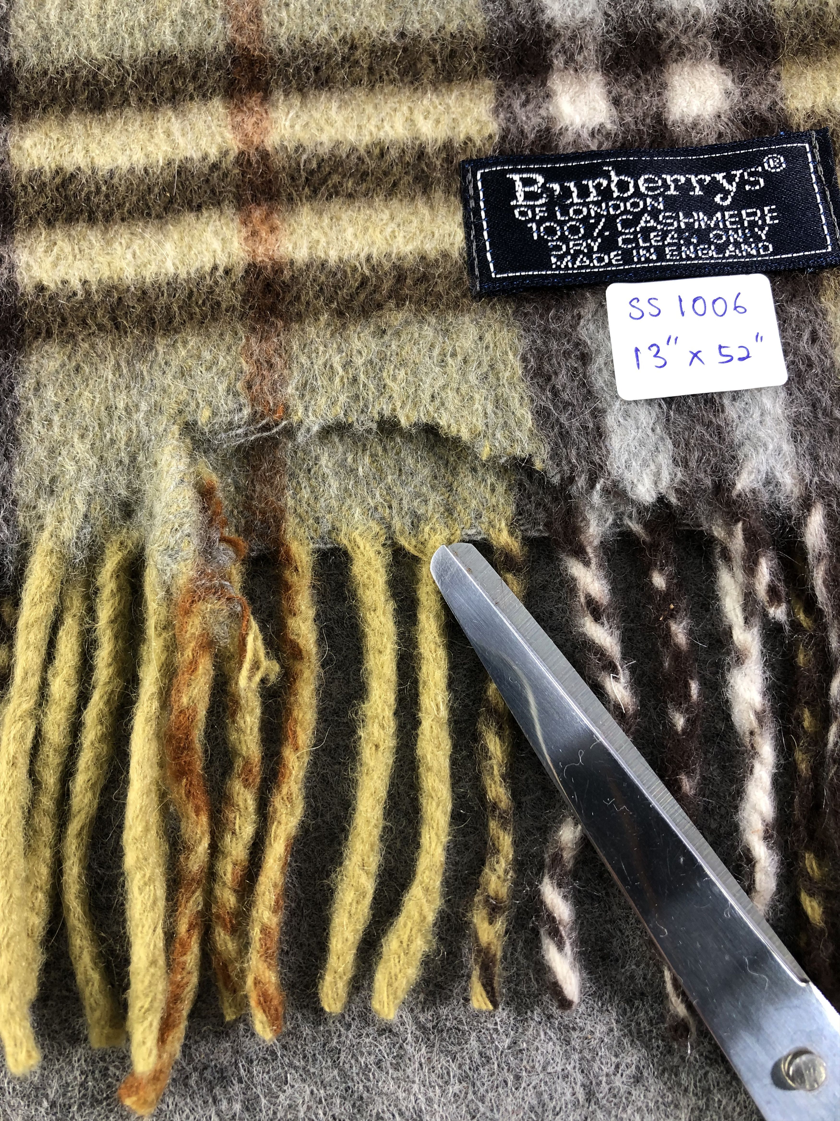 Burberry Burberrys Cashmere Scarf / Muffler / Neckwear Size ONE SIZE - 5 Thumbnail