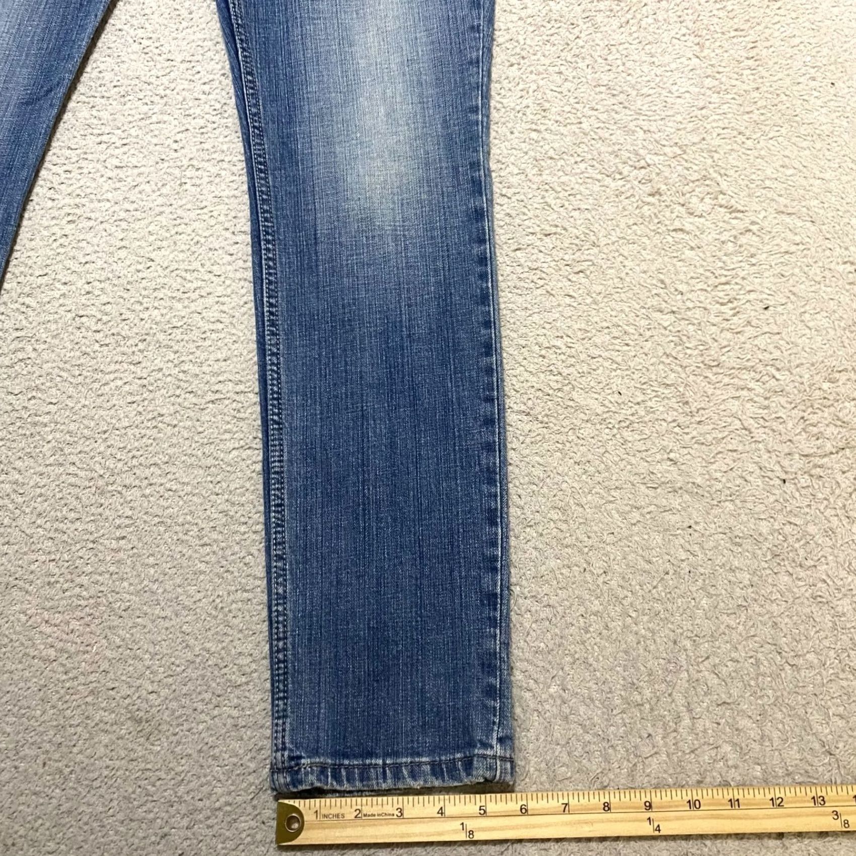 Levi's Levi's Jeans Blue Denim Medium Wash Low Rise Skinny Leg Womens Size 13 Regular 5-Pocket Design Pocket Size 34" / US 12 / IT 48 - 5 Thumbnail