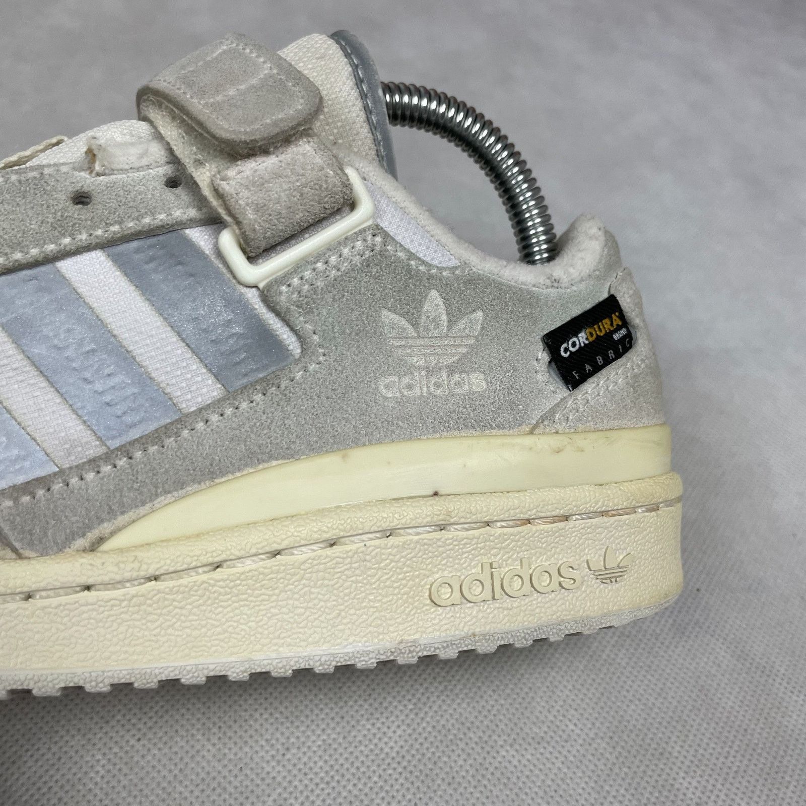 Adidas Adidas Forum Low Mens Off White Silver Metallic Sneakers 5.5 Size US 5.5 / EU 38 - 7 Thumbnail