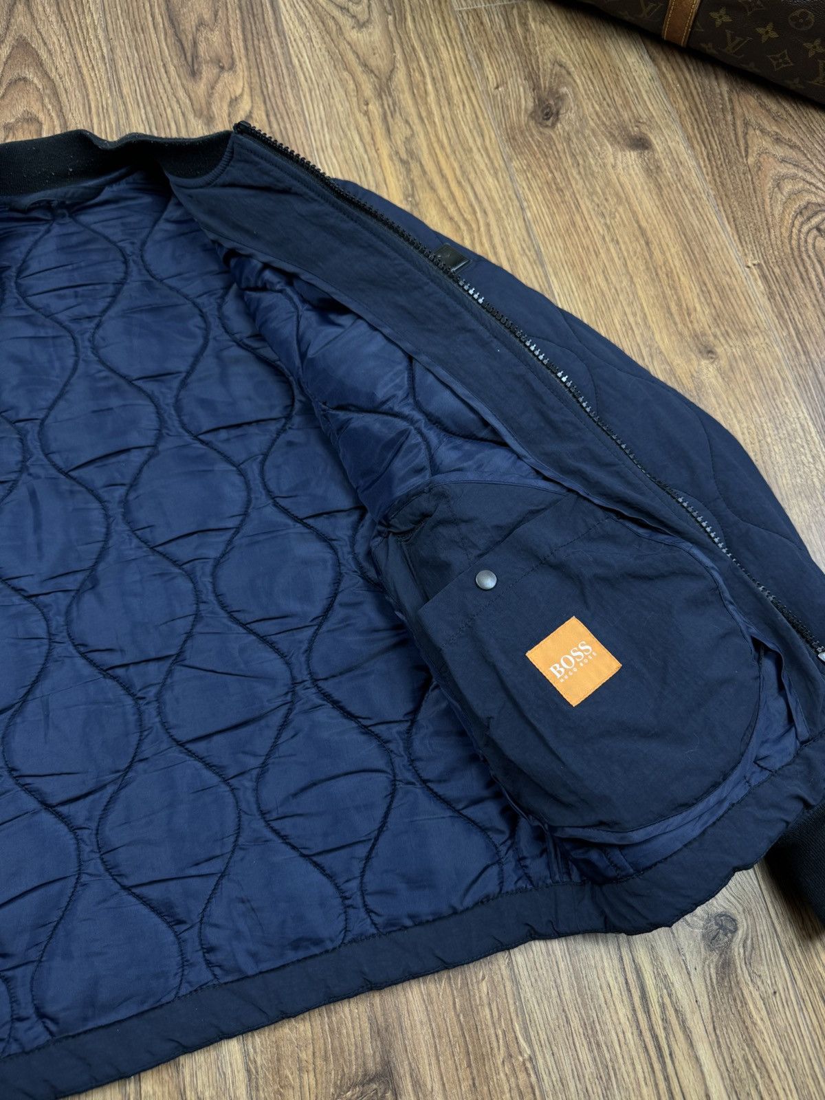 Hugo Boss Bomber jacket Hugo Boss Orange tab original casual item Size US S / EU 44-46 / 1 - 2 Thumbnail