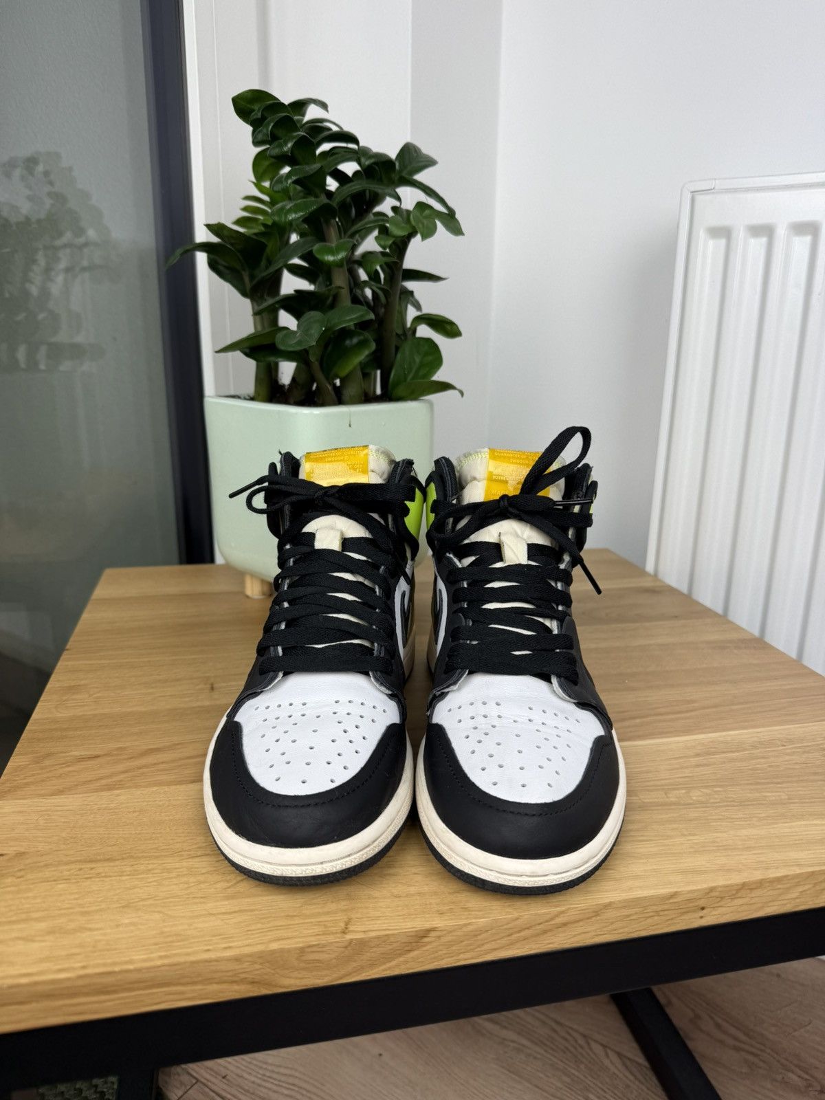 Jordan Brand Air Jordan 1 Volt Gold Size US 7.5 / EU 40-41 - 4 Thumbnail