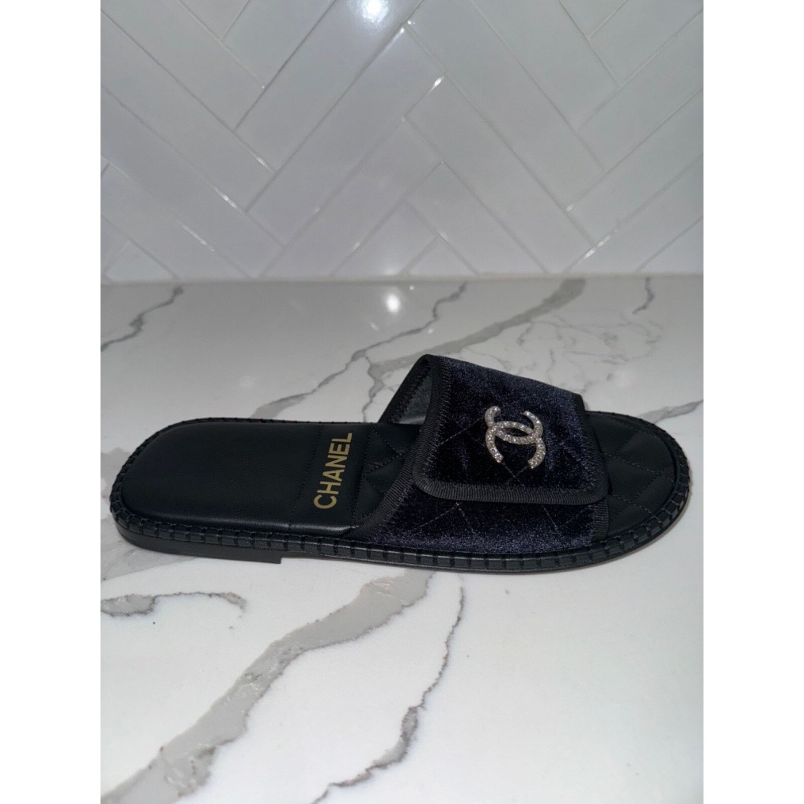 Chanel Chanel 23M Black Velvet Crystal CC Logo Hotel Mule Slide Size US 10 / IT 40 - 7 Thumbnail