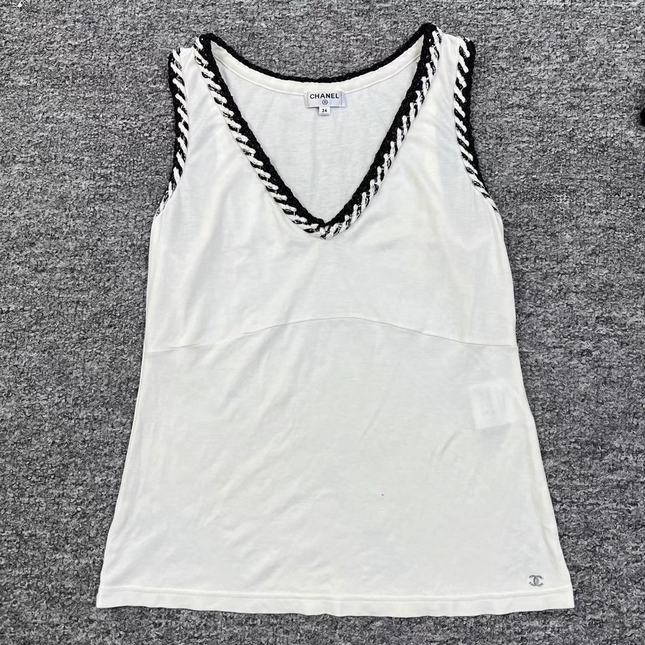 Chanel Chanel White Silver Trim Neck Tank Top K12 Size XXS / US 00 / IT 34 - 1 Thumbnail