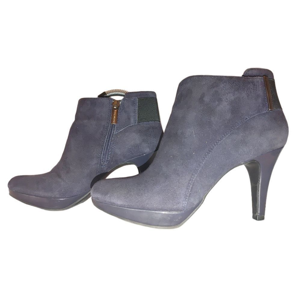 Band Tees Bandolino Christina Suede Ankle Bootie Size 5.5M Size US 5.5 / IT 35.5 - 7 Thumbnail