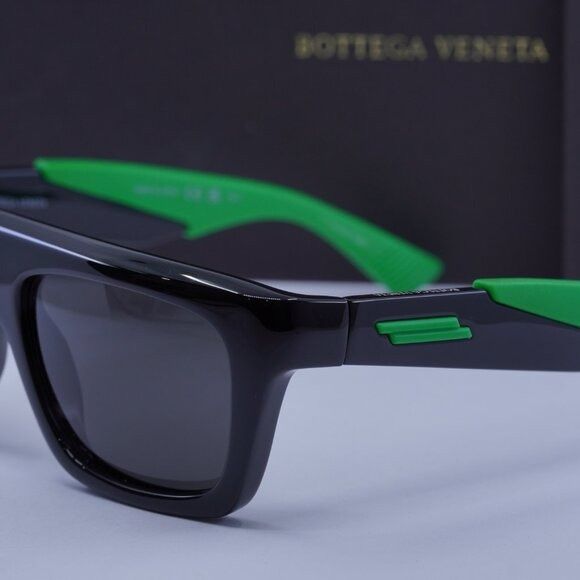 Bottega Veneta Bottega Veneta BV1232S 001 Sunglasses Black/Green Rectangle Size ONE SIZE - 9 Thumbnail