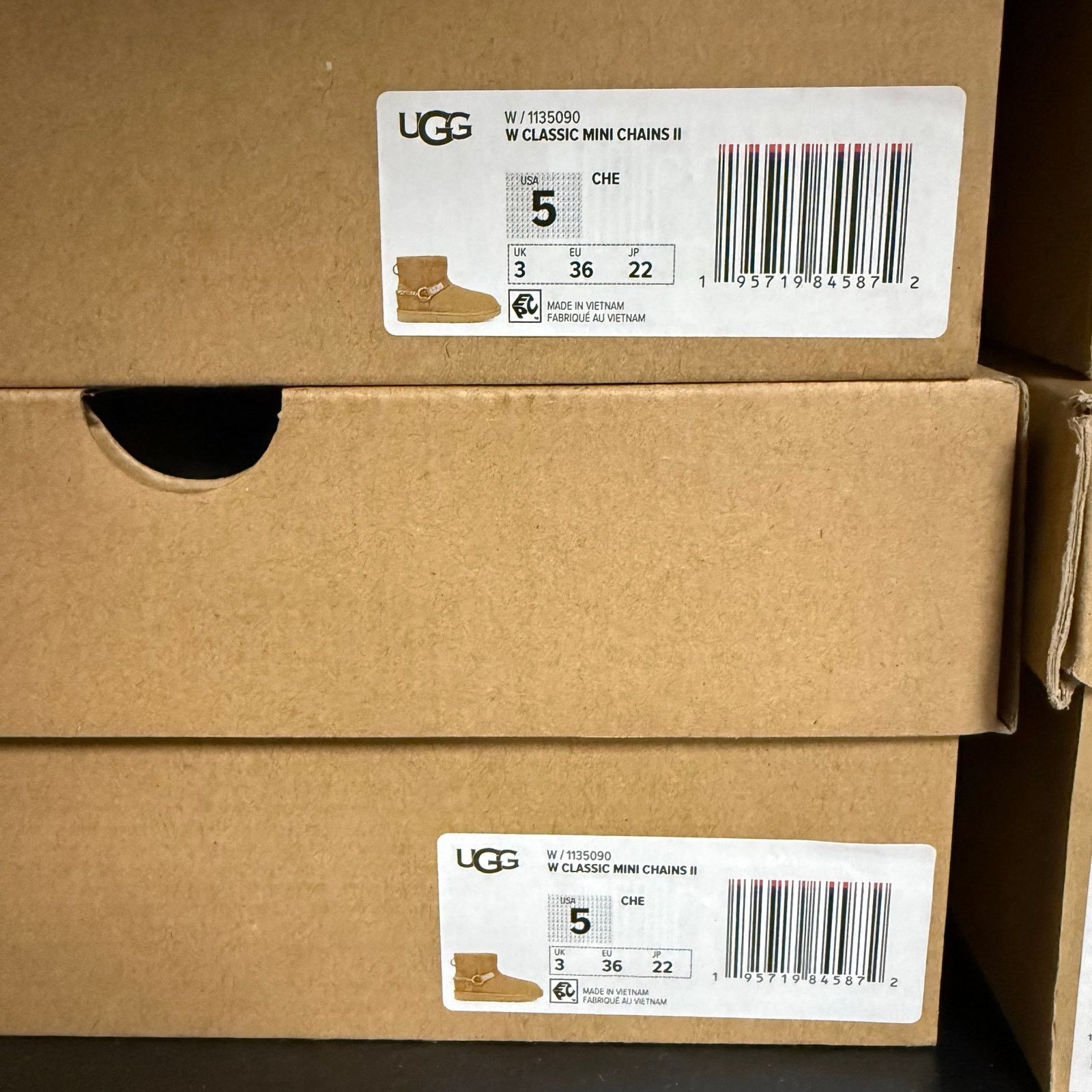 Ugg UGG WOMEN'S 5 CLASSIC CHAINS II CHESTNUT SHEARLING 1135090 Size US 5 / IT 35 - 6 Thumbnail