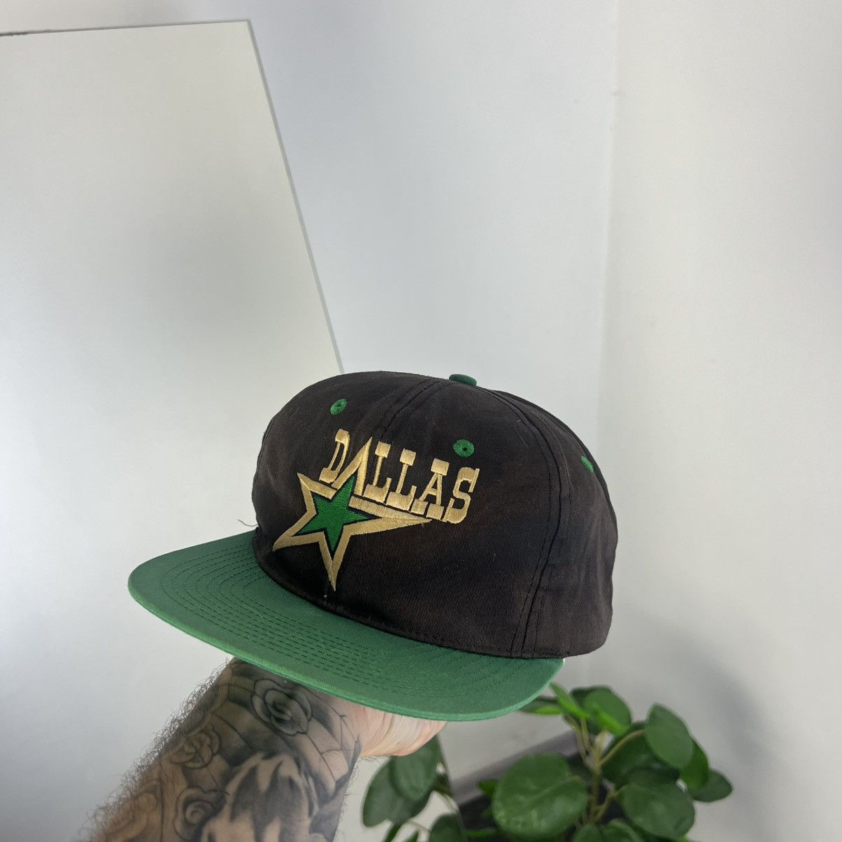 NHL Vintage Y2K Dallas Stars Big Embroidered Logo NHL Cap Size ONE SIZE - 1 Thumbnail