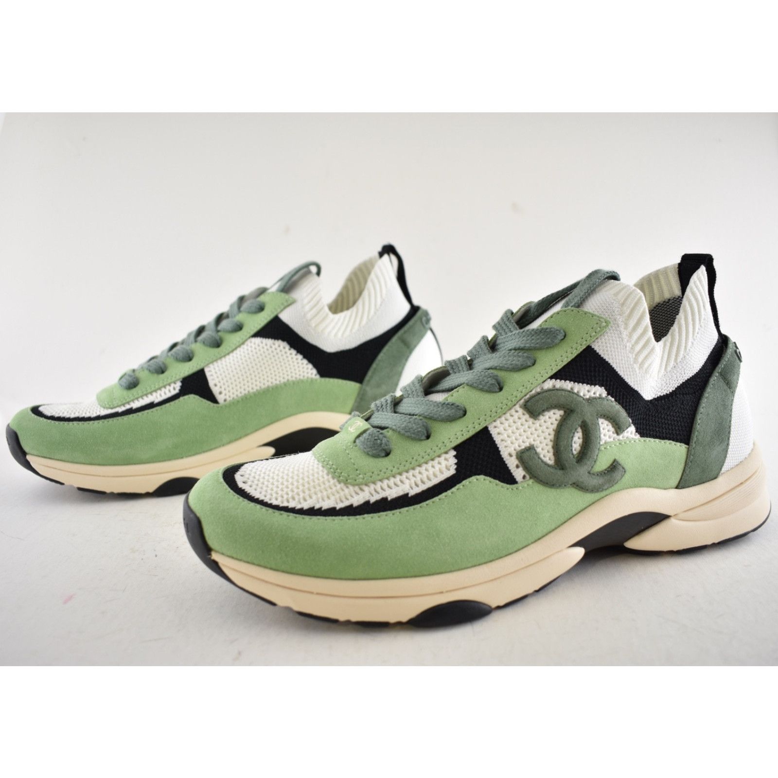 Chanel Green White Black Suede Knit CC Logo Low Trainer Sneaker 11 Size US 11 / EU 44 - 10 Thumbnail