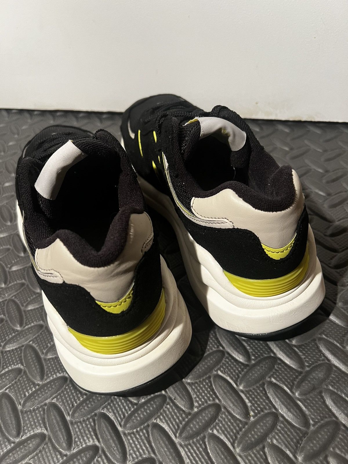 New Balance NICE New Balance 57/40 Black Lime size 6.5 Mens Shoes Size US 6.5 / EU 39-40 - 6 Thumbnail
