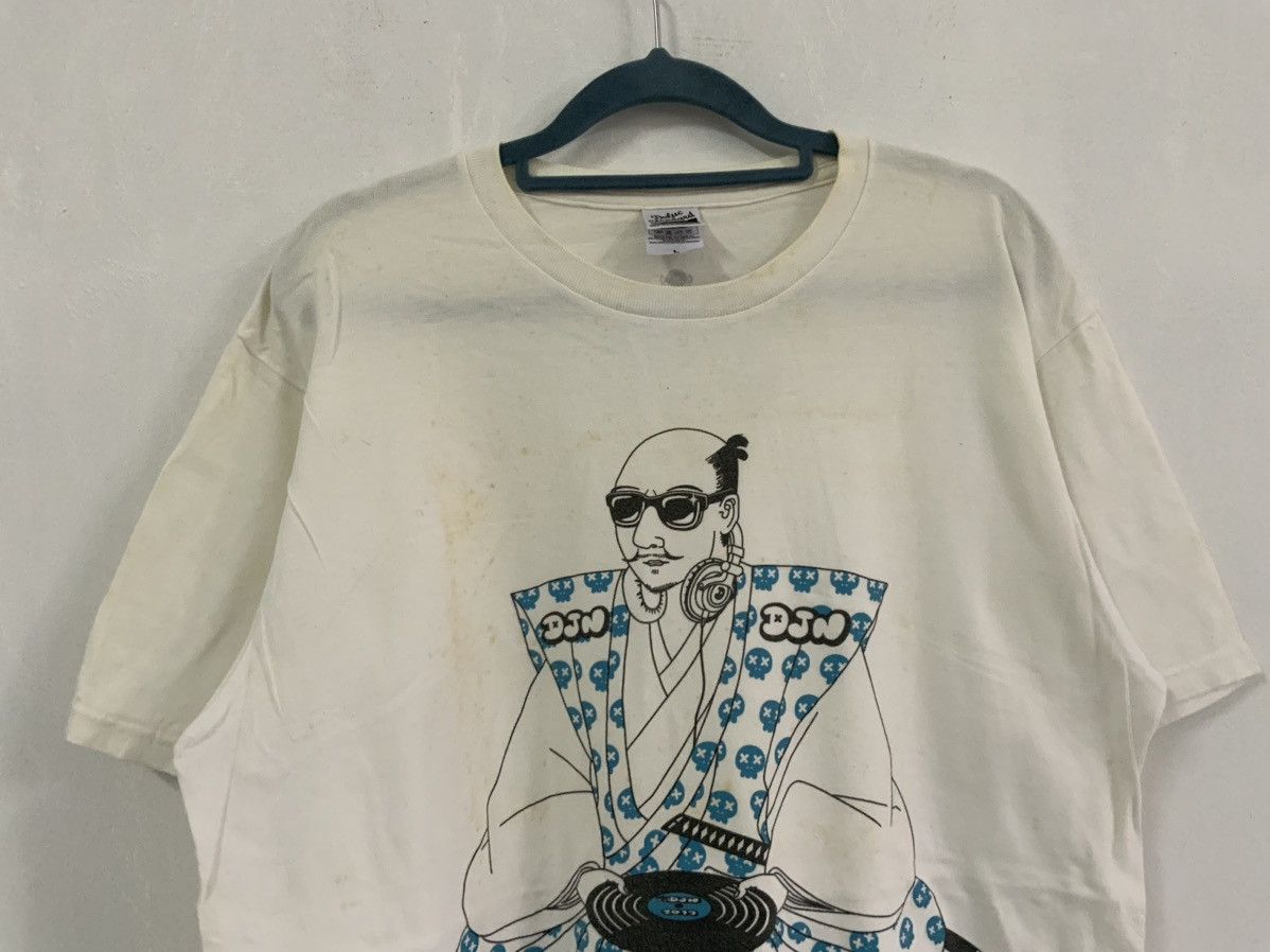 Japanese Brand Kimono Japan Deisgner Modern Style Big Logo Tee Size US L / EU 52-54 / 3 - 3 Thumbnail