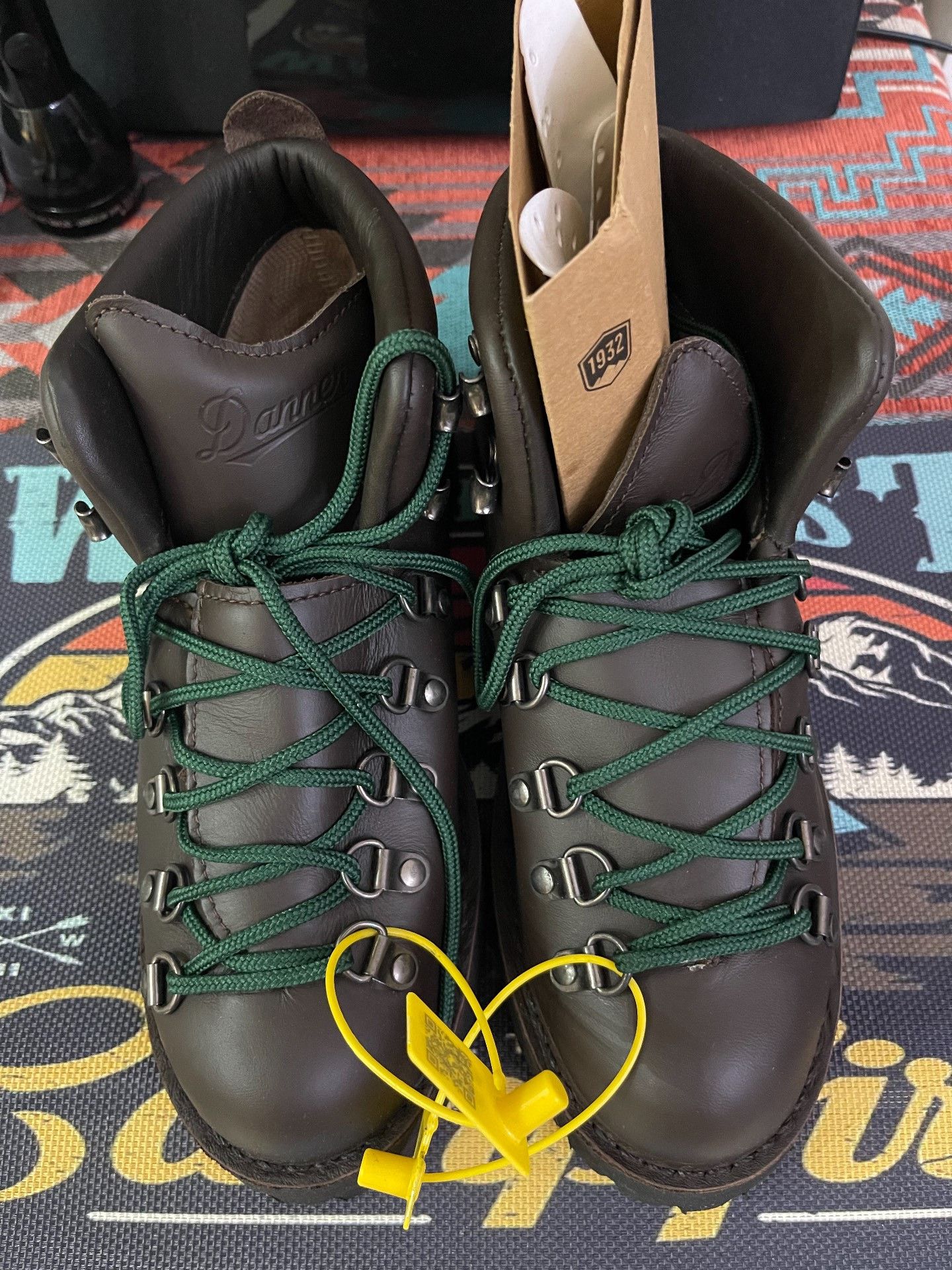 Danner Danner 30800 Mountain Light Hiking Boot Size US 8 / EU 41 - 1 Thumbnail