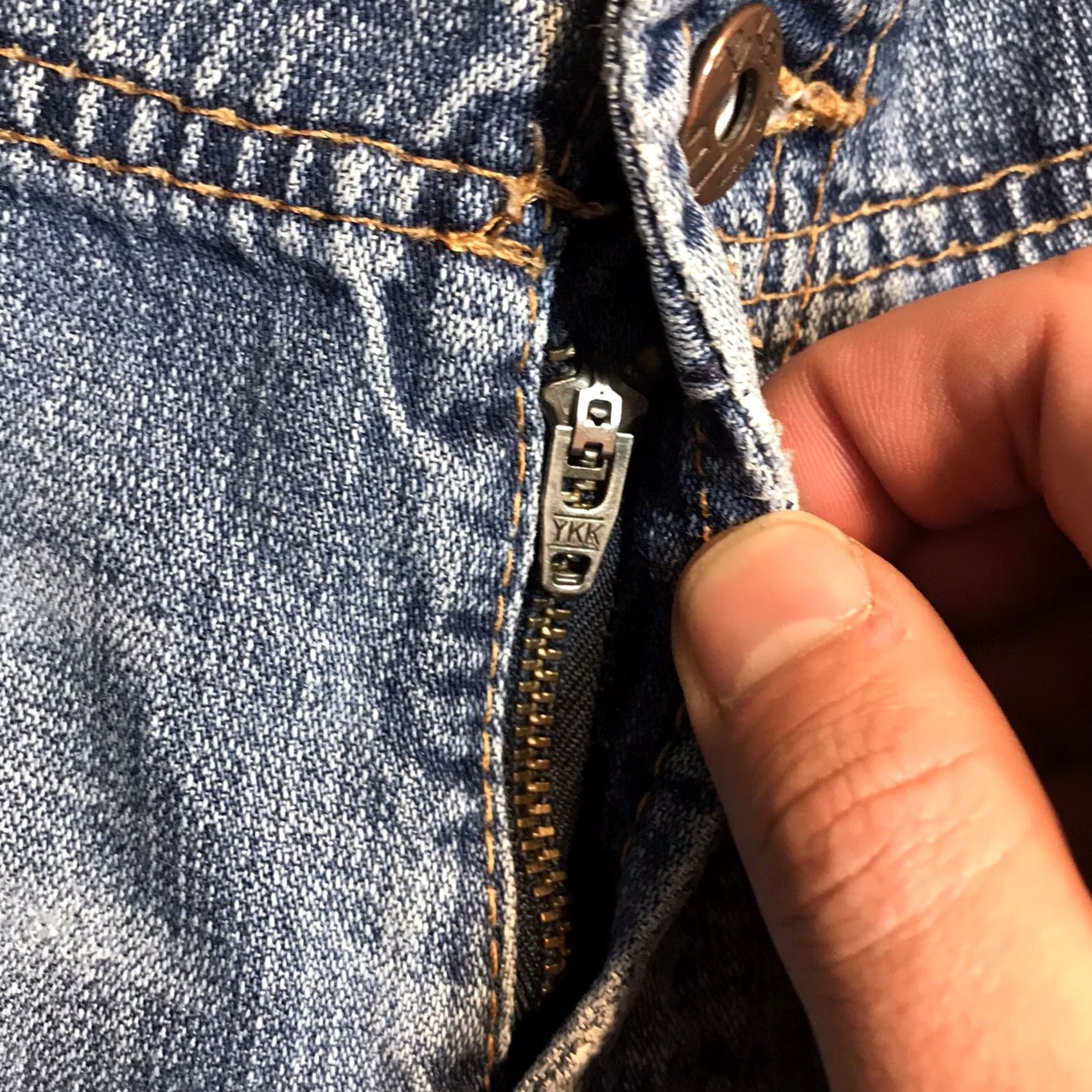 Vintage BKE Denim Crop Jeans Light Wash Distressed 30 X 22 Womens Capris Cotton Spandex Nickel Buckle Bke Mid Rise 9in 5-Pocket Blue Jeans Capris Womens Size 30" / US 8 / IT 44 - 4 Thumbnail