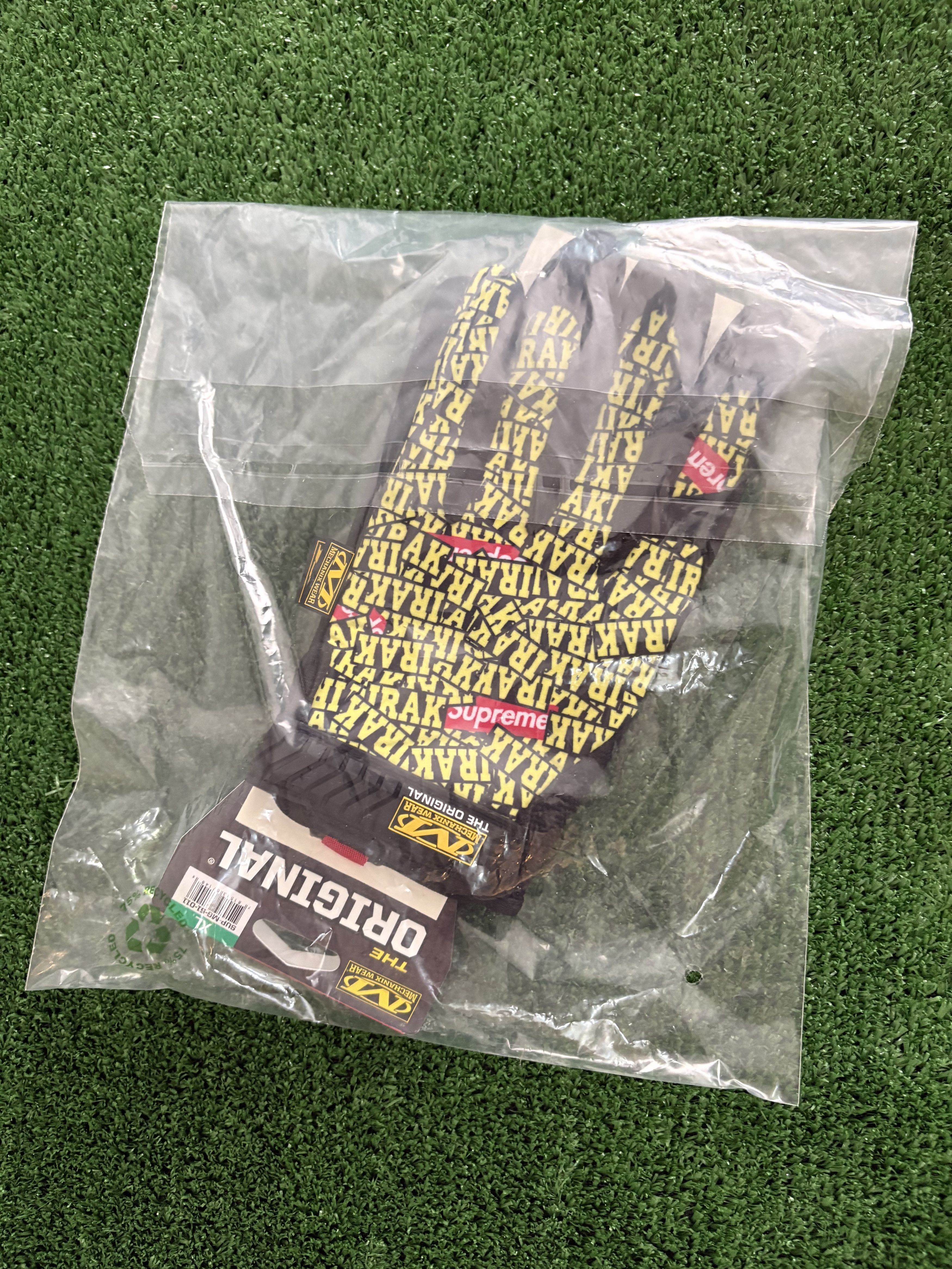 IRAK × Supreme Supreme x IRAK Gloves XL FW22 Size 40 - 2 Thumbnail