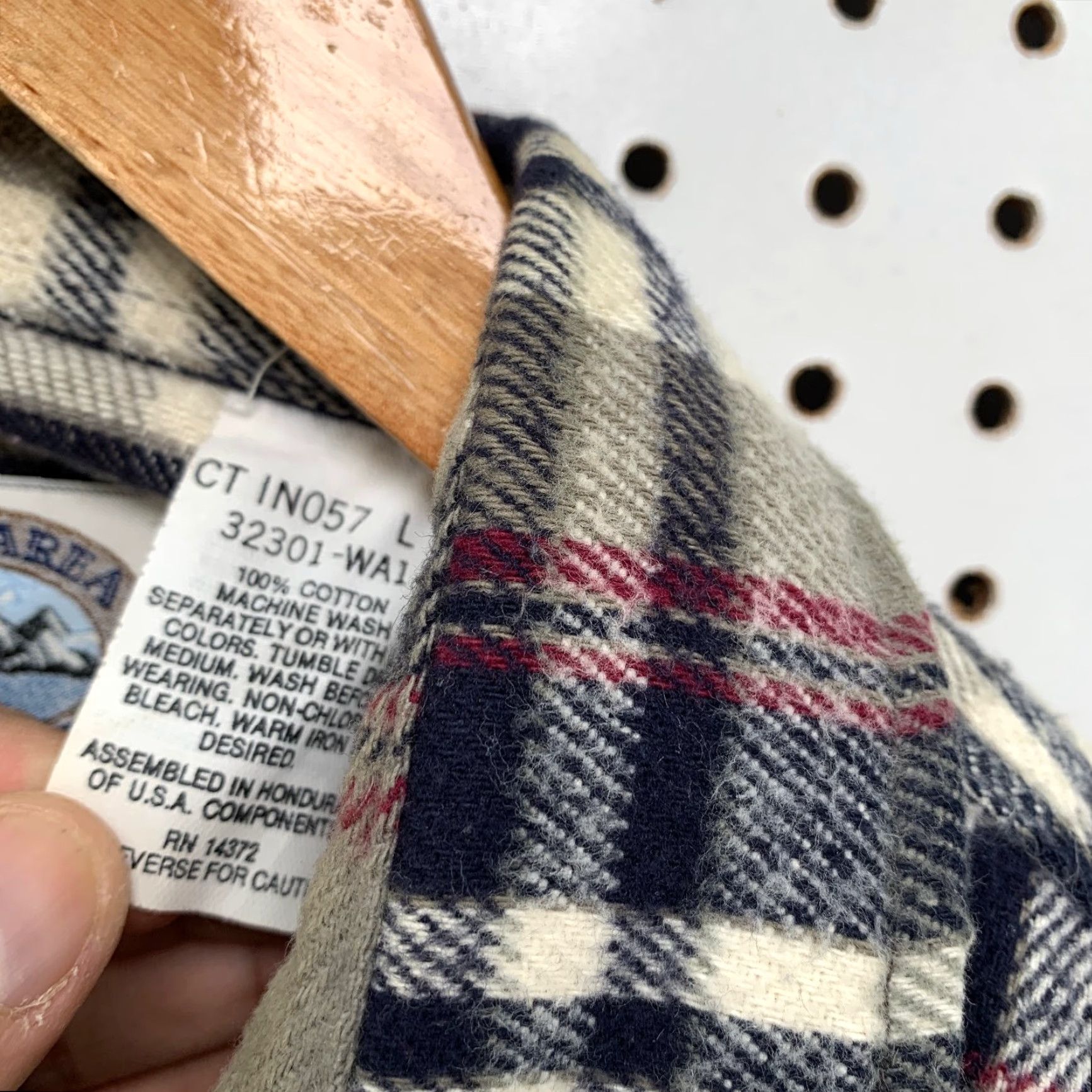 Vintage VINTAGE Trader Bay Shirt Mens L Brown Plaid Heavyweight Flannel Button-Down Shirt Size US L / EU 52-54 / 3 - 6 Thumbnail