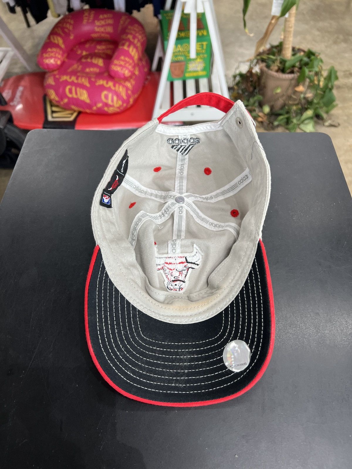 Adidas × NBA × Vintage Vintage NBA Adidas Chicago Bulls Hat Size ONE SIZE - 5 Thumbnail