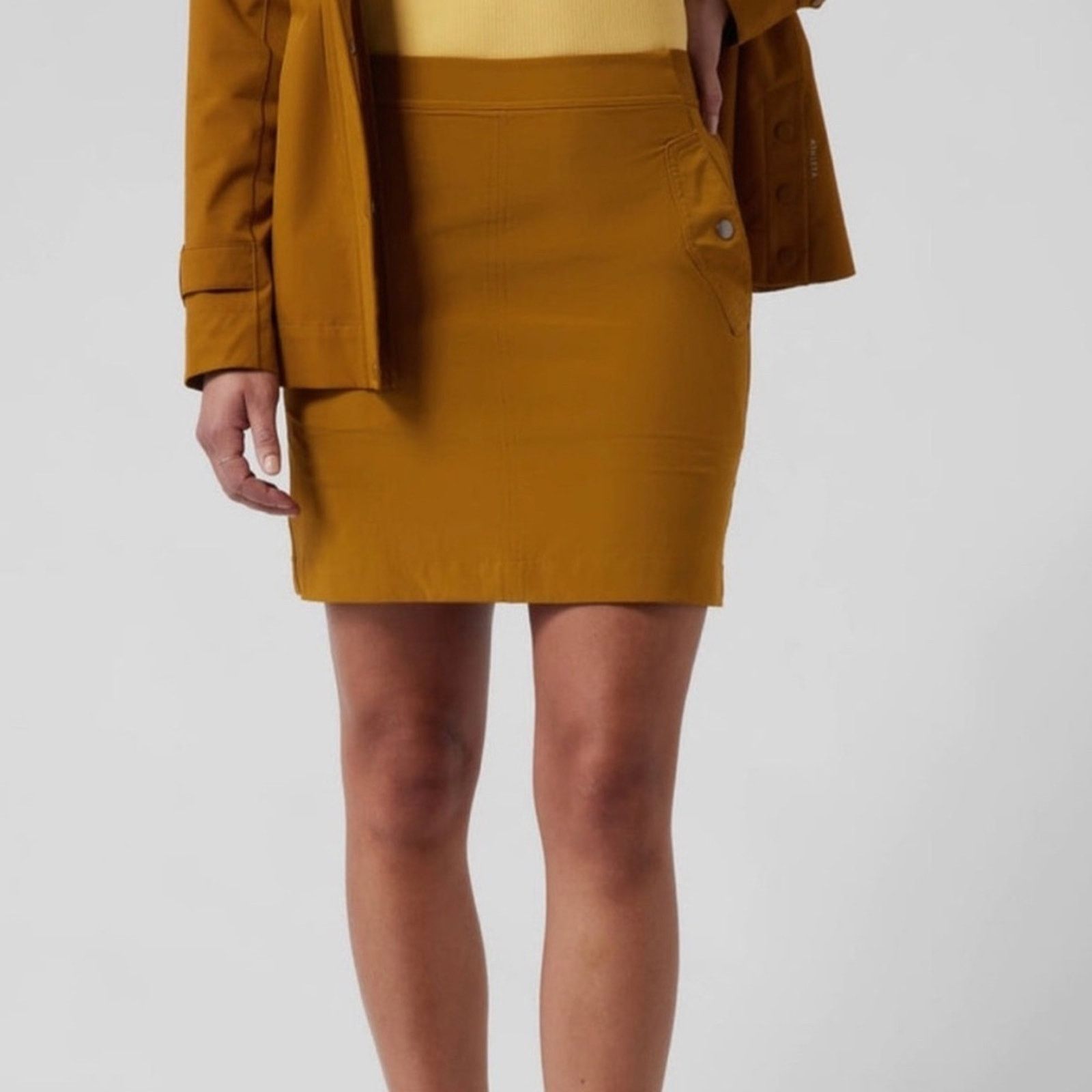 Athleta Athleta Vienna Jupe Cargo Skort in Brass Yellow Size 16 Size 38" / US 16 / IT 52 - 1 Thumbnail