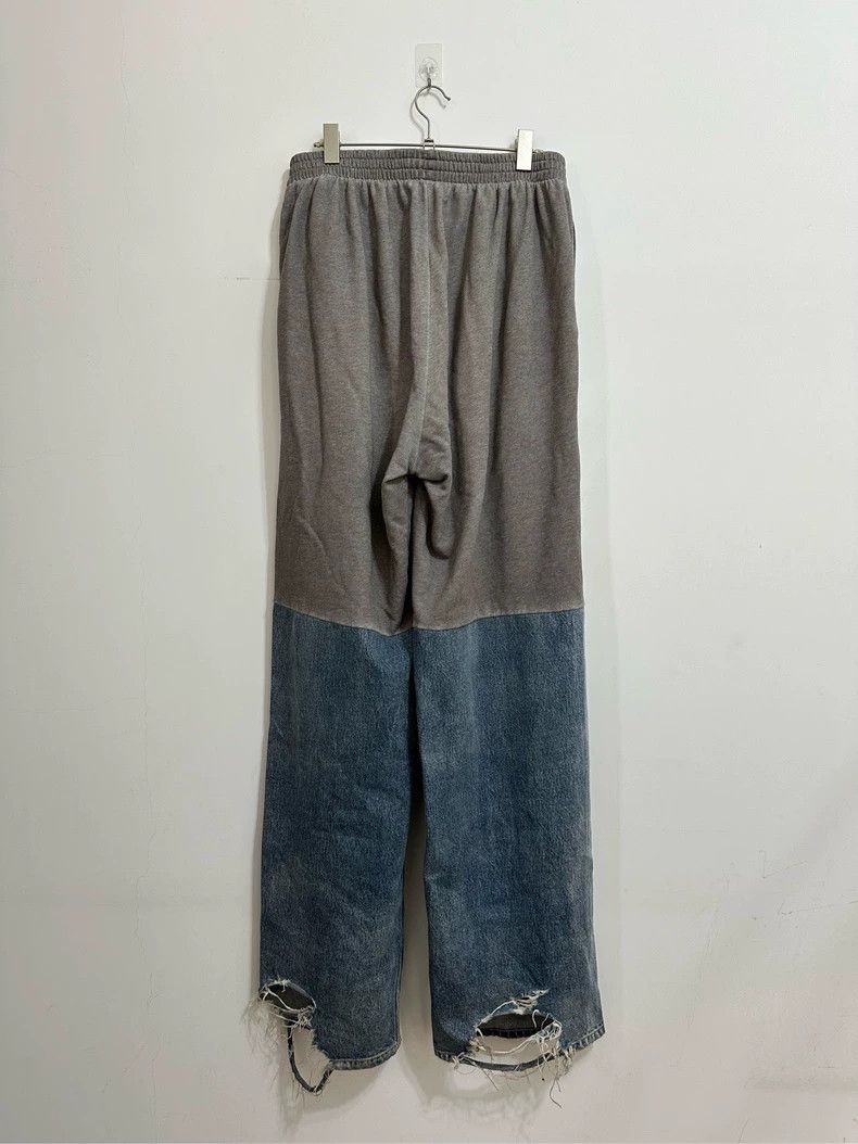 Balenciaga Balenciaga size XS Sweater Paneled Jeans Size US 26 / EU 42 - 2 Thumbnail