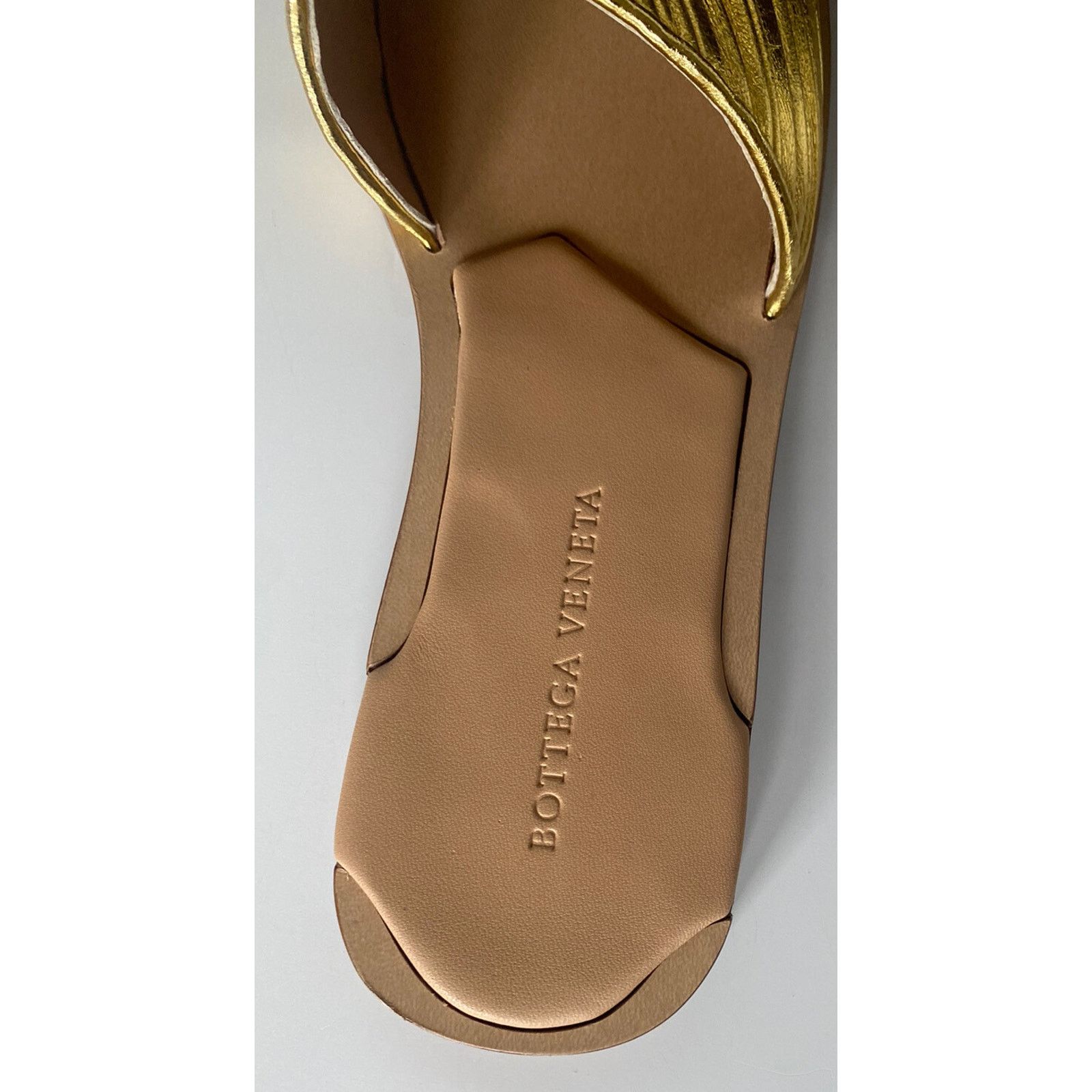 Bottega Veneta Bottega Veneta Women's Leather Gold Sandals 8.5 578409 Size US 8.5 / IT 38.5 - 6 Thumbnail