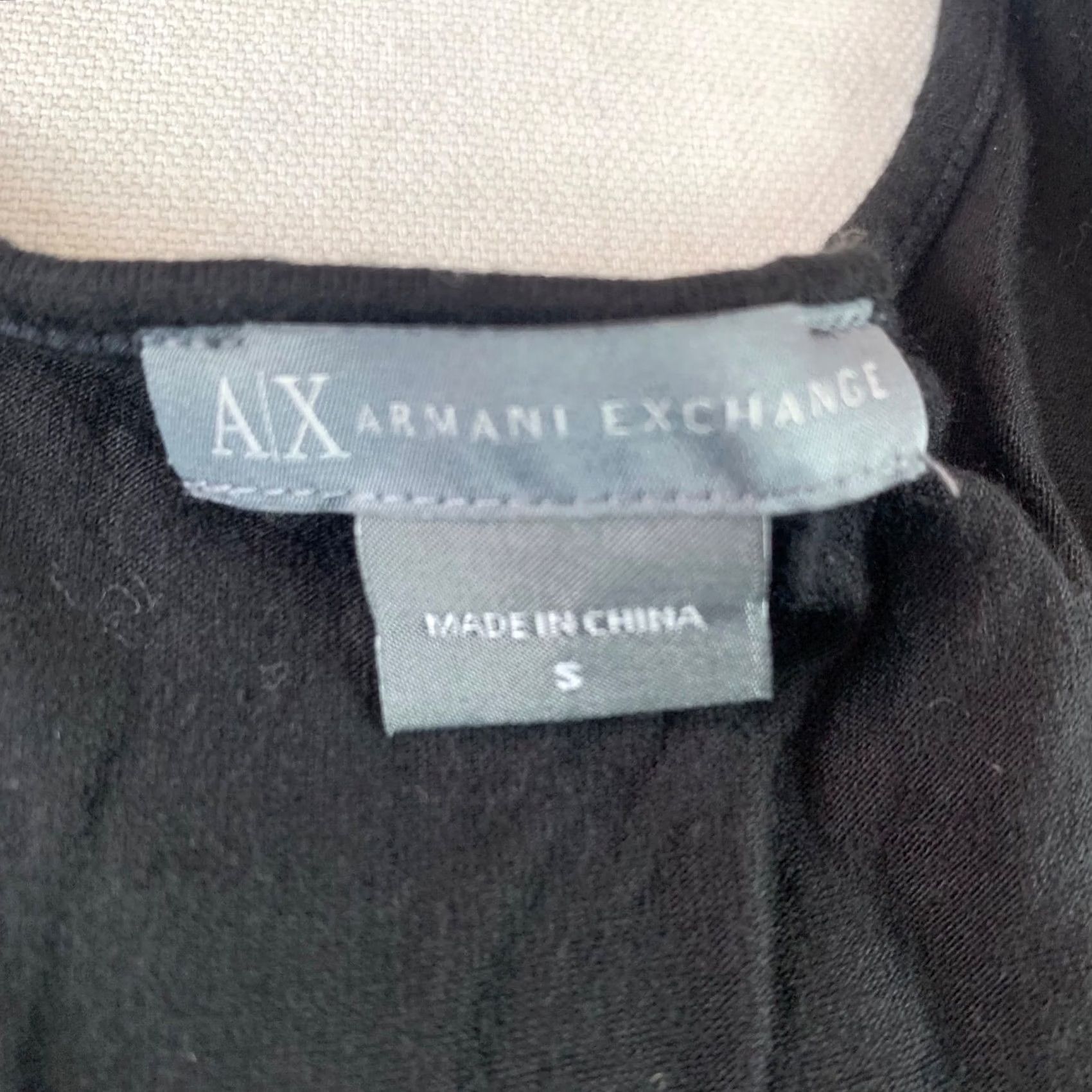 Armani Exchange ARMANI EXCHANGE BLOUSE WOMENS SMALL BLACK SLEEVELESS Size S / US 4 / IT 40 - 5 Thumbnail