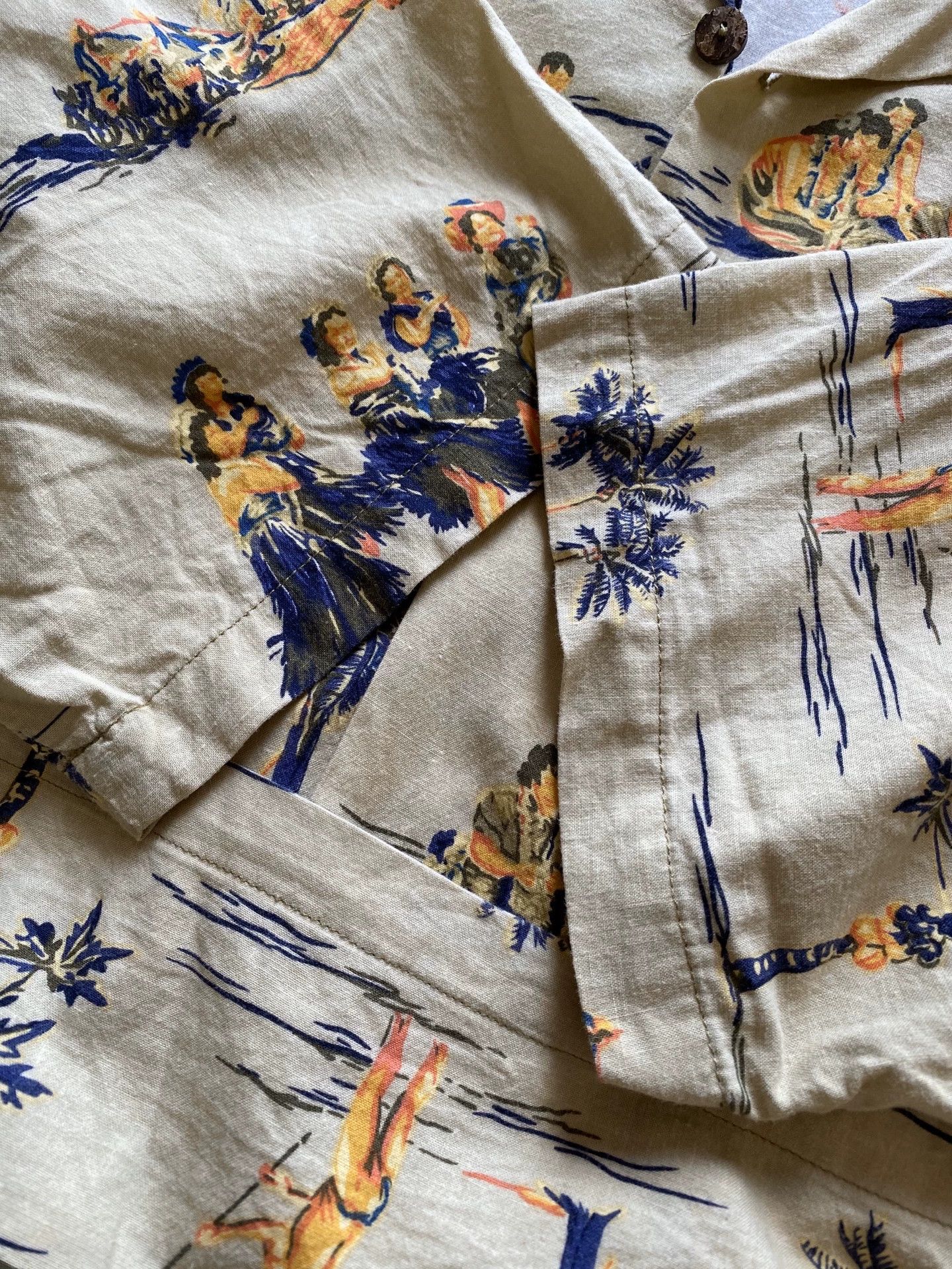 Stussy Vintage Stussy 90s Hawaiian Shirt Tribal Print Size L Size US L / EU 52-54 / 3 - 3 Thumbnail