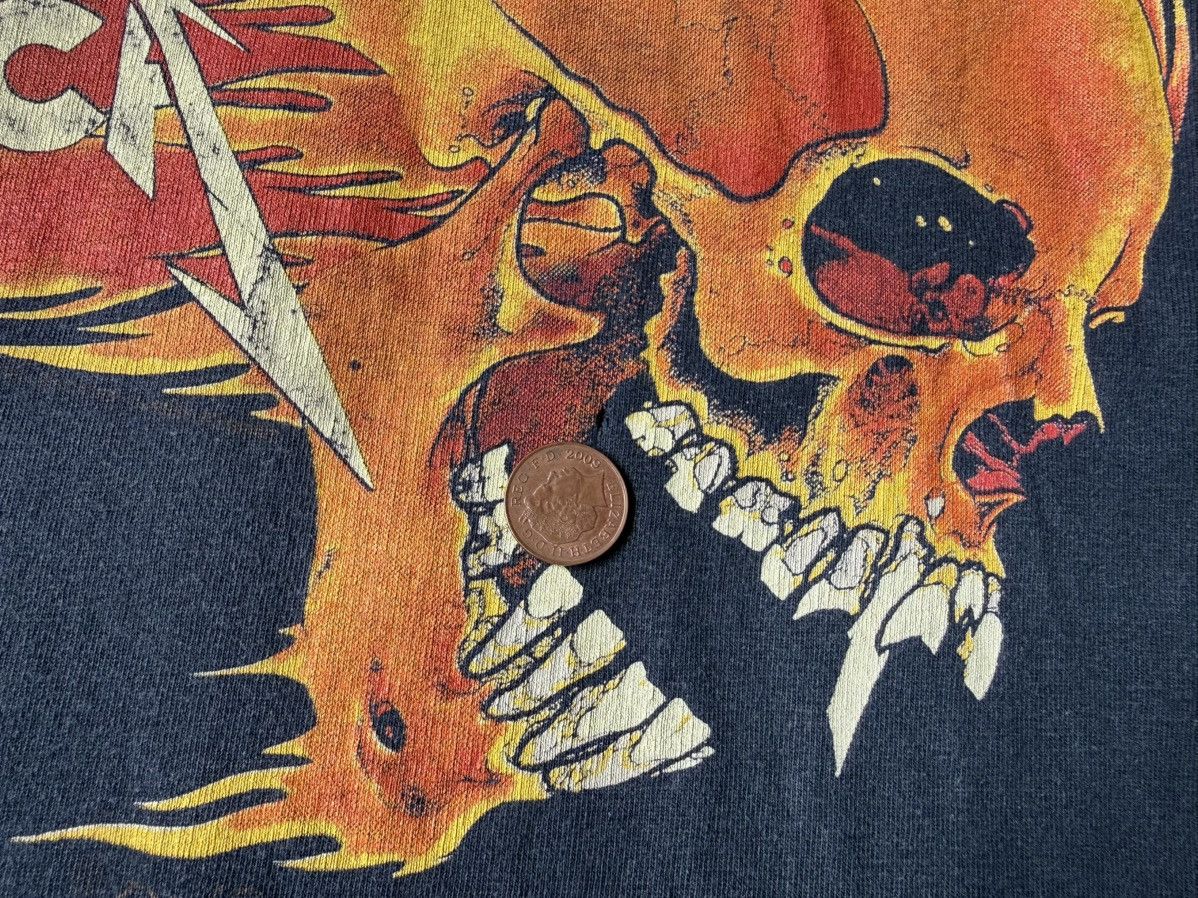 Band Tees 90s vintage METALLICA FLAMMING SKULL Size US L / EU 52-54 / 3 - 5 Thumbnail