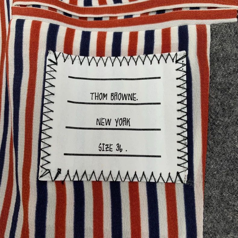 Thom Browne Thom browne Gray striped wool lapel single-breasted long-sl Size XS / US 0-2 / IT 36-38 - 5 Thumbnail