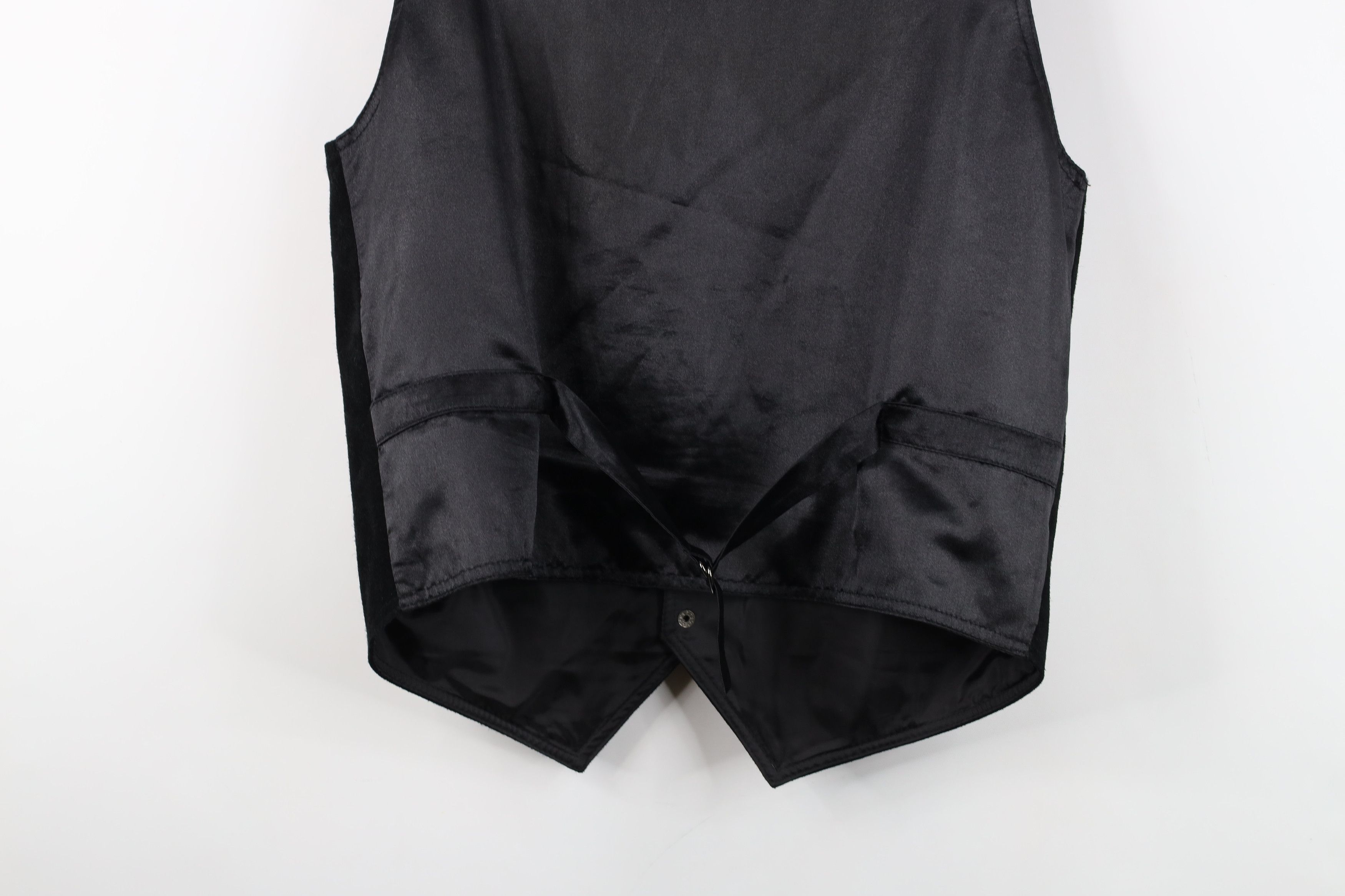 Vintage Vintage 90s Streetwear Cowboy Buckle Back Suede Leather Vest Size US L / EU 52-54 / 3 - 13 Thumbnail
