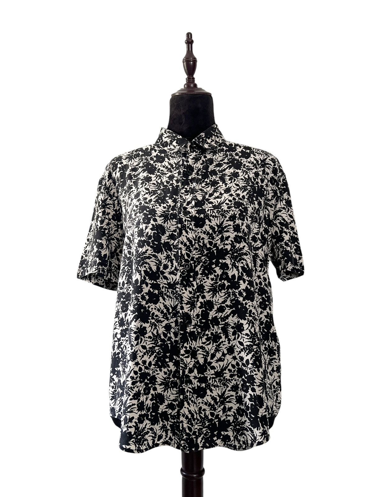 Hedi Slimane × Saint Laurent Paris Saint Laurent Paris Silk Floral Button Shirt Size US S / EU 44-46 / 1 - 21 Thumbnail