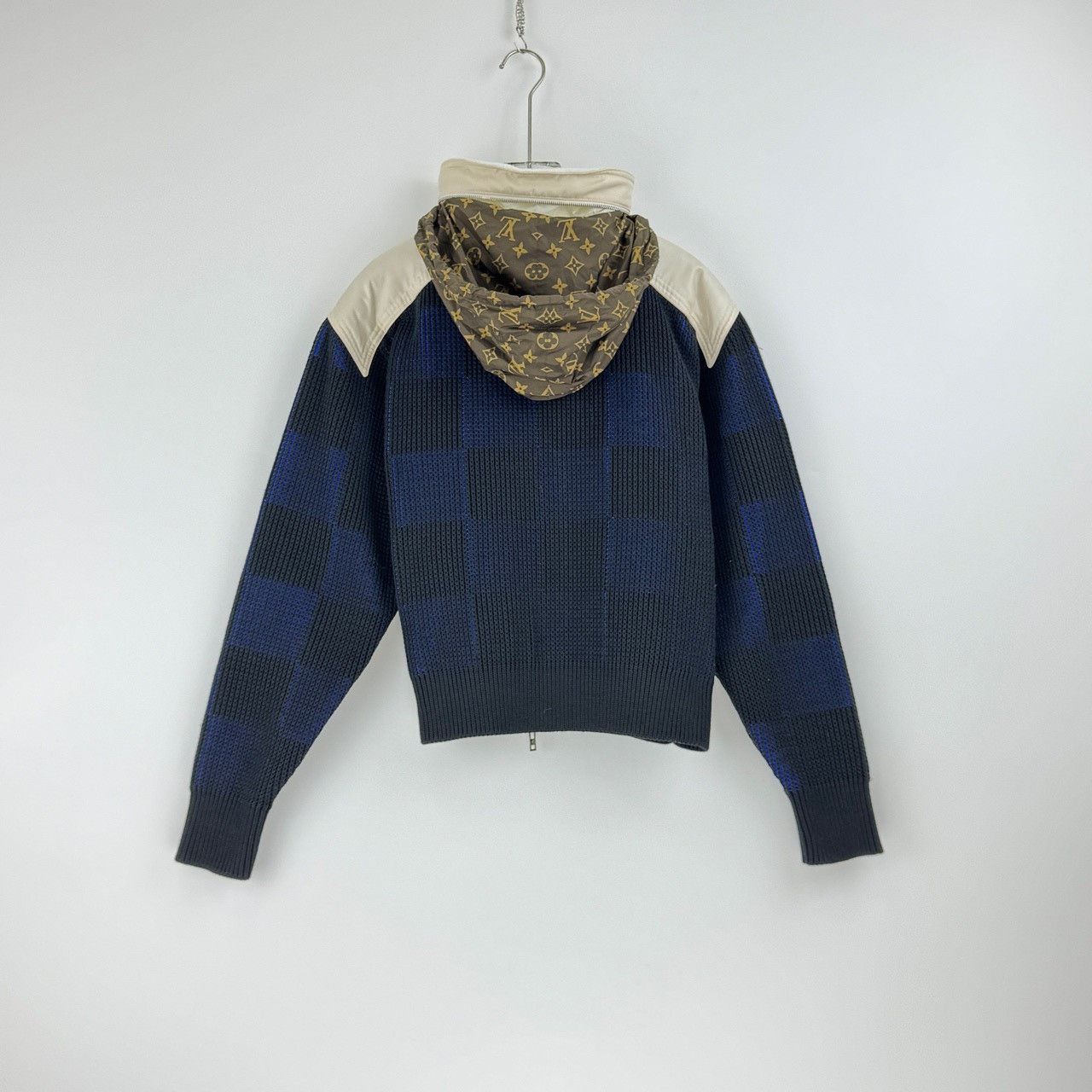 Louis Vuitton Louis Vuitton Blue color-block classic logo breasted 19% wo Size US M / EU 48-50 / 2 - 4 Thumbnail