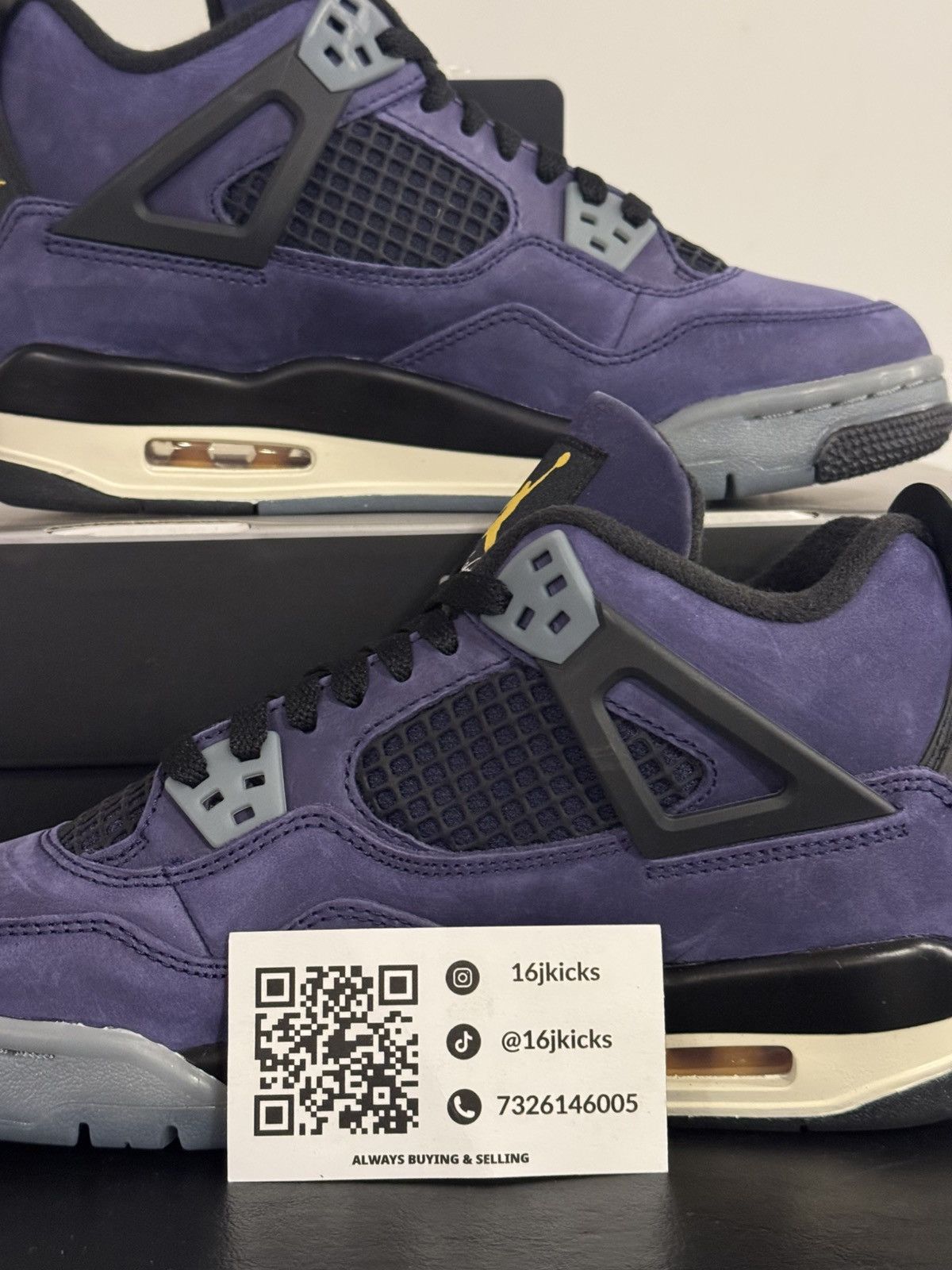 Jordan Brand Jordan 4 Lakers Size 6Y Size US 6 / EU 39 - 2 Thumbnail
