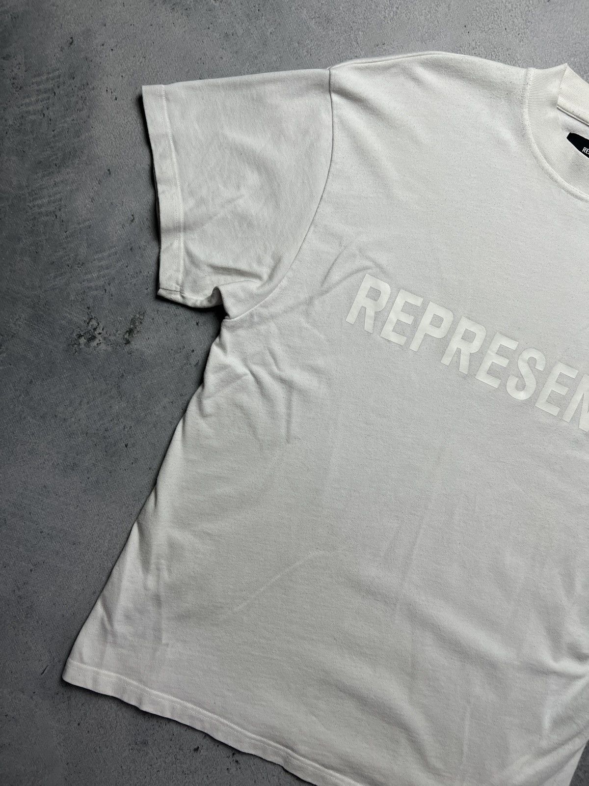 Represent Clo. Represent Centre Big Logo Tee Hype y2k Streetwear 00s Logo Size US S / EU 44-46 / 1 - 2 Thumbnail