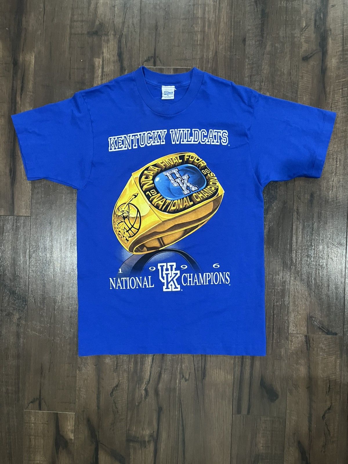 Vintage Vintage 1996 Kentucky Wildcats Championship Ring Tee Size US M / EU 48-50 / 2 - 1 Thumbnail