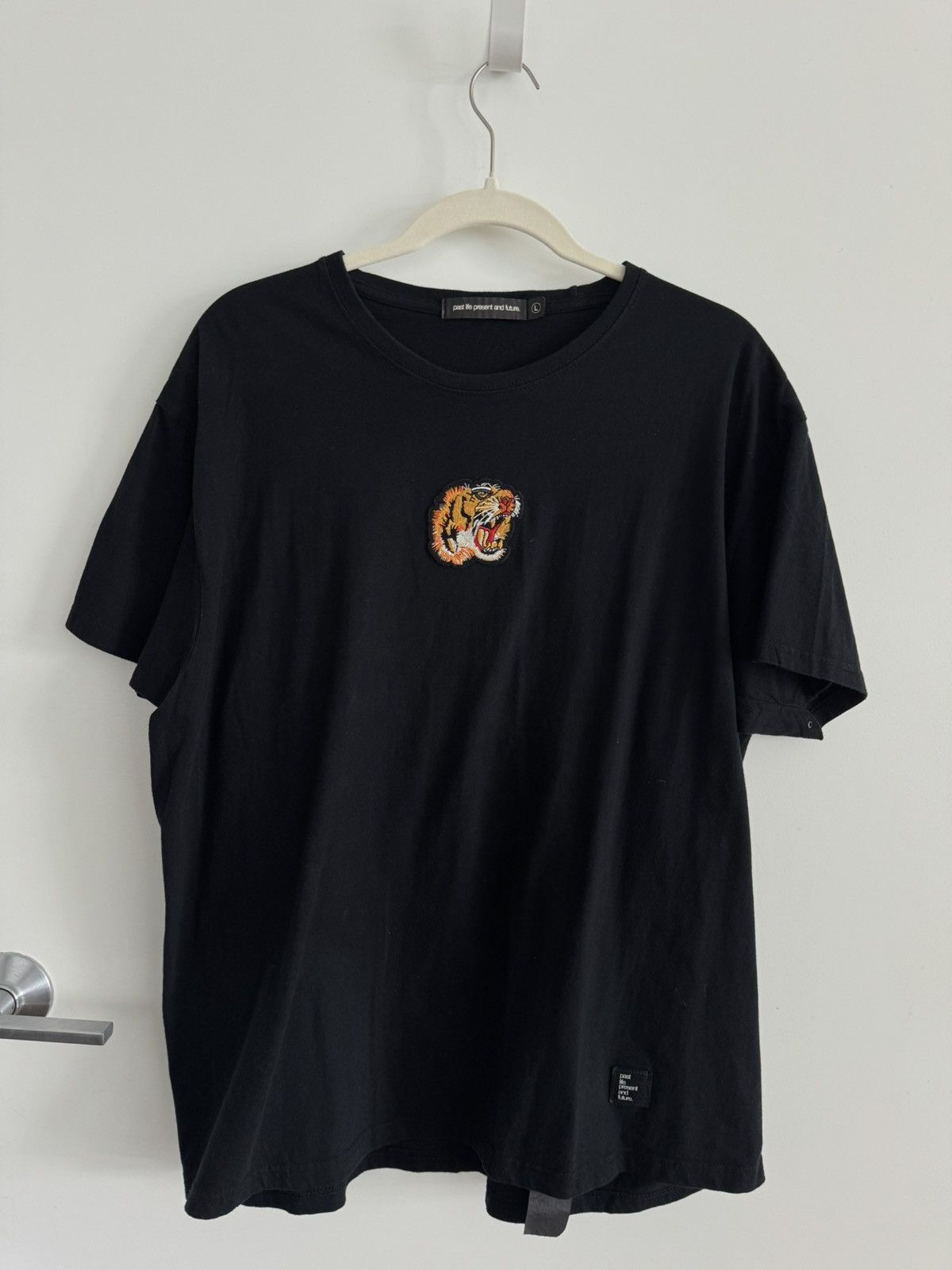 Other Black Tiger Crest Shirt Size US L / EU 52-54 / 3 - 1 Thumbnail
