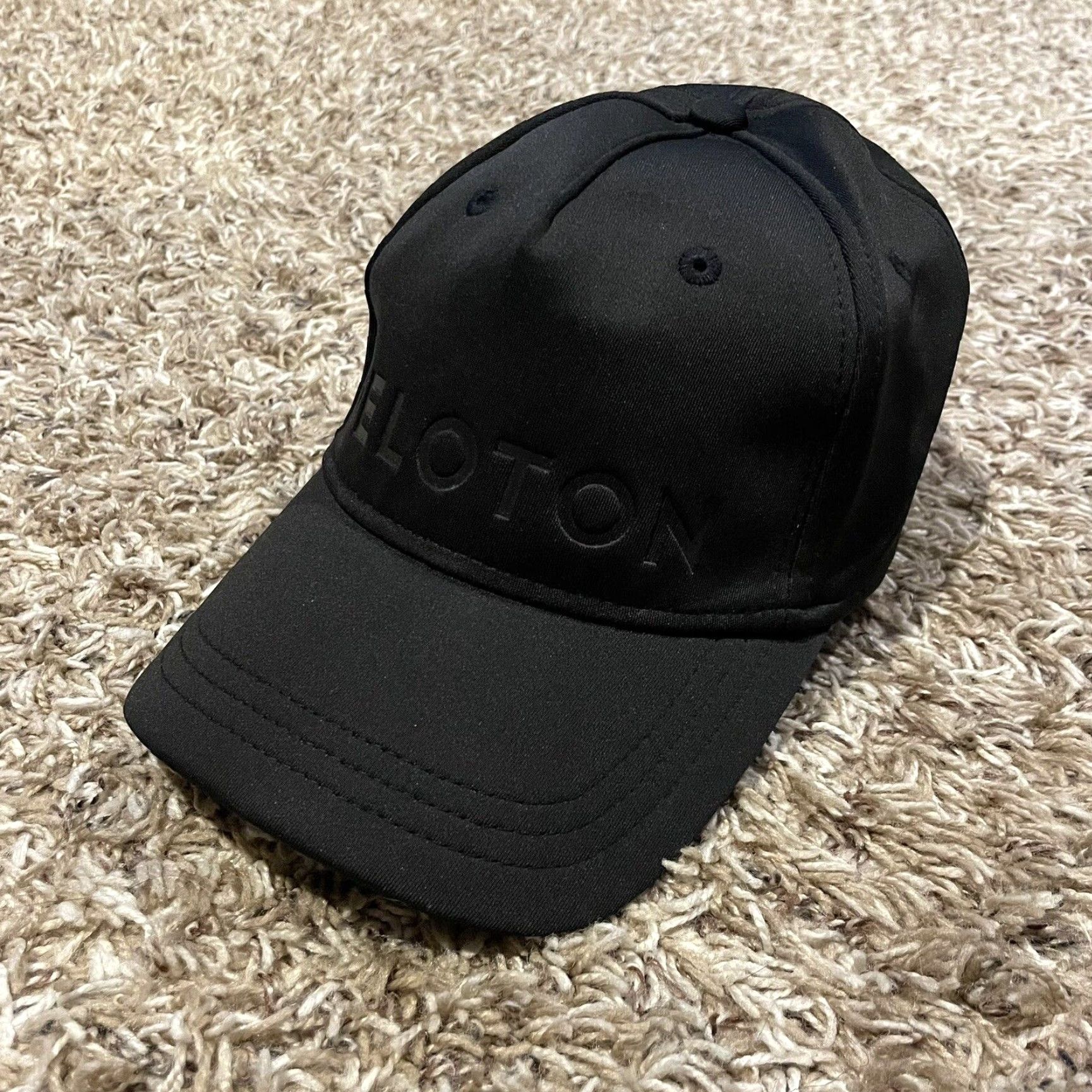 Vintage Peloton Baseball Hat Strapback Adjustable Blackout Performance Wicking Solid Black Spellout Hat Men Size ONE SIZE - 2 Thumbnail