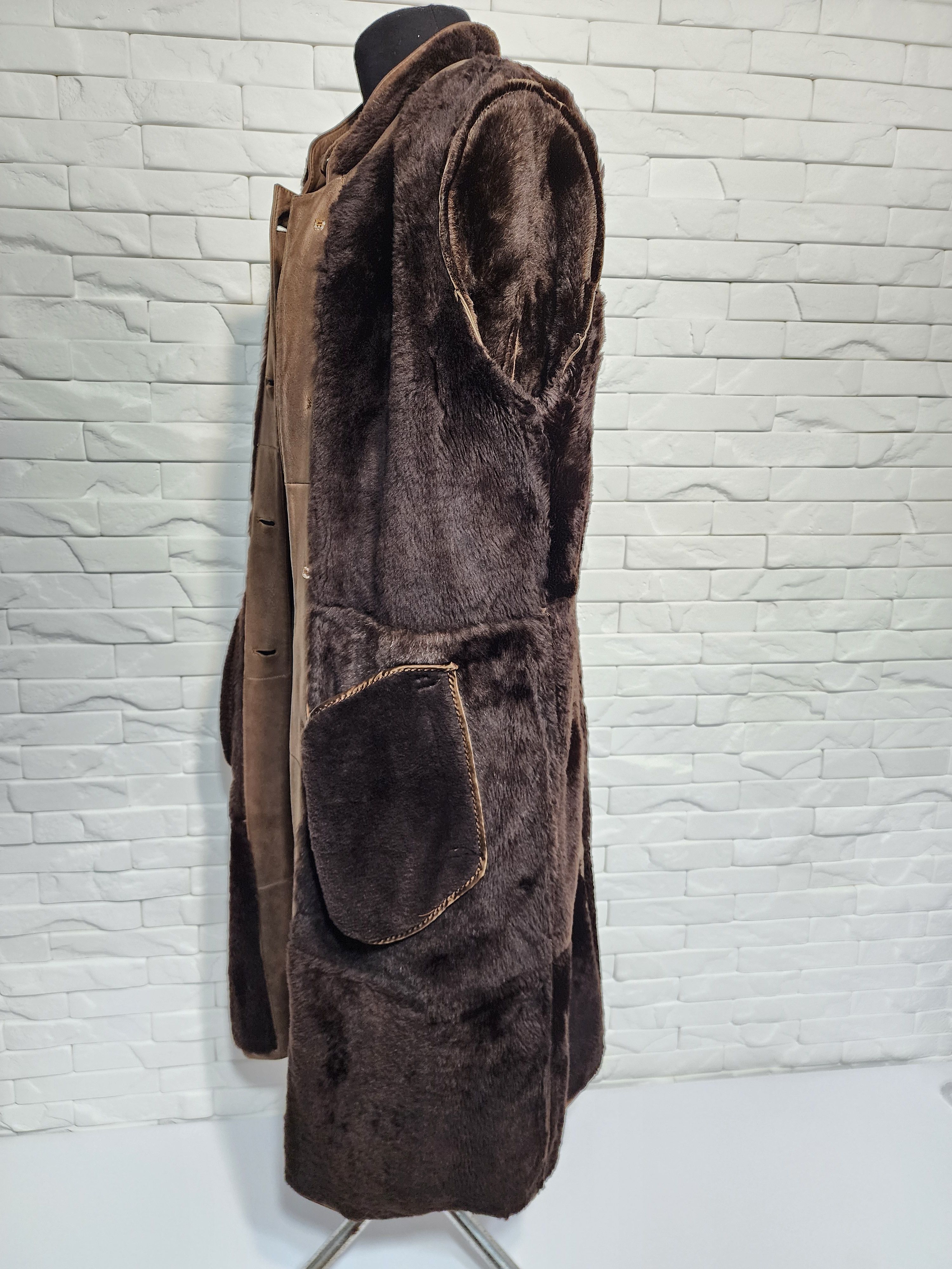 Genuine Leather Brown Sheepskin Coat: Genuine Fur, Button-Down Size US L / EU 52-54 / 3 - 10 Thumbnail