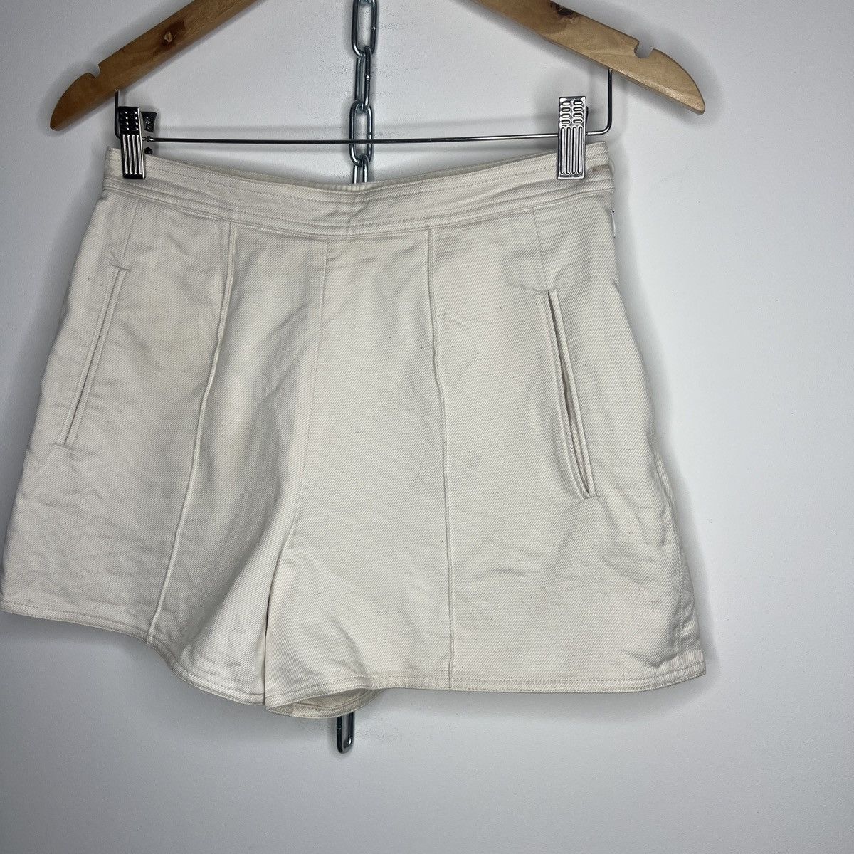 Hermes Hermes Bermuda Shorts Pants Classic Luxury Offwhite Color Size 28" / US 6 / IT 42 - 4 Thumbnail