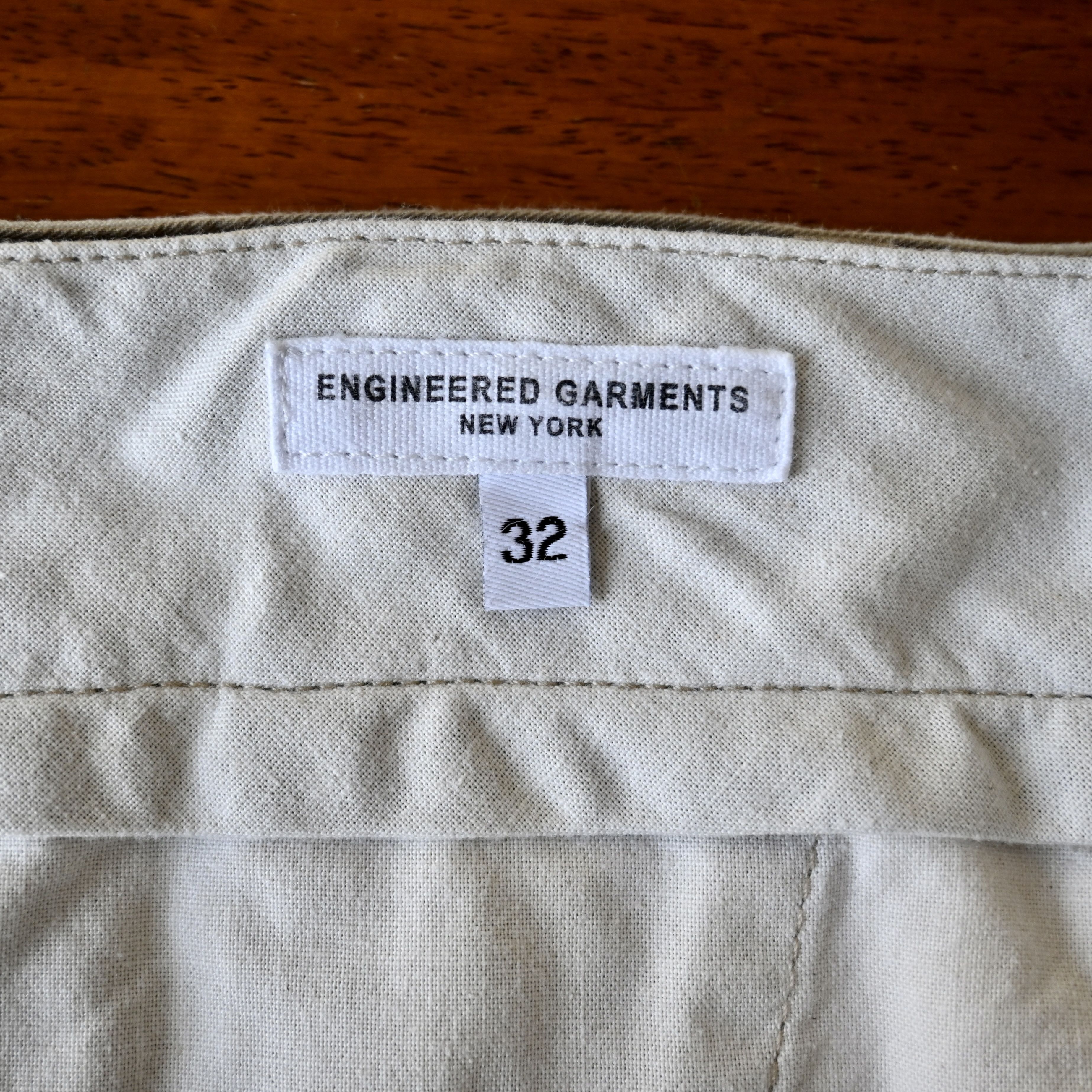 Engineered Garments Engineered Garments buckled back plus-four 3/4 twill shorts Size US 32 / EU 48 - 14 Thumbnail