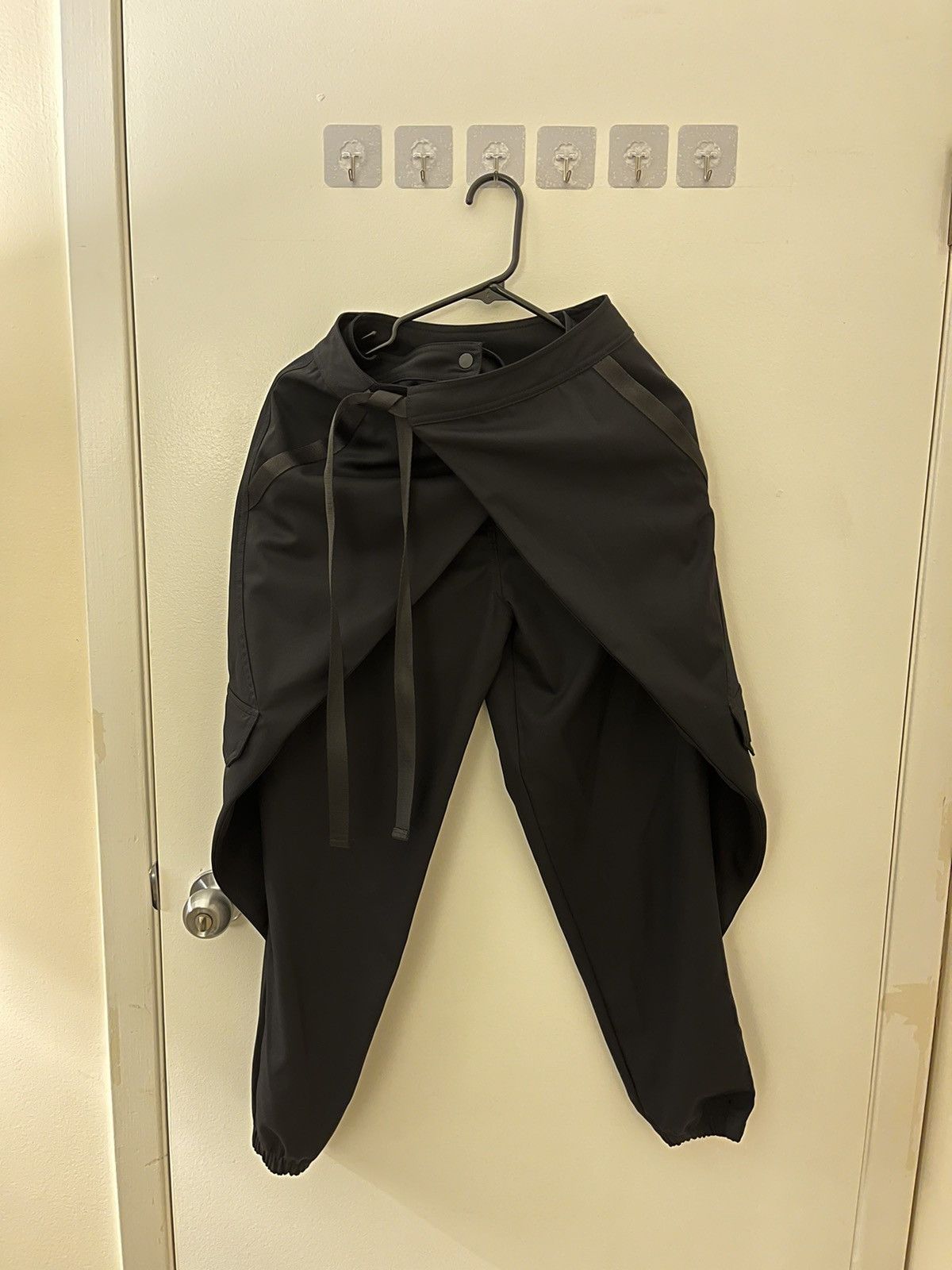 Jordan Brand × Nike VERY RARE black Jordan wrap joggers Size 28" / US 6 / IT 42 - 1 Thumbnail